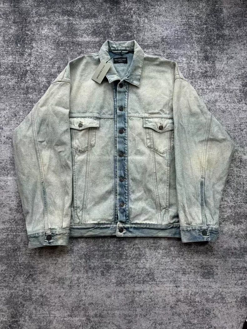 Balenciaga Balenciaga Worn Patch Inside Out Denim Jacket Jacket Long Size US XL / EU 56 / 4 - 1 Thumbnail