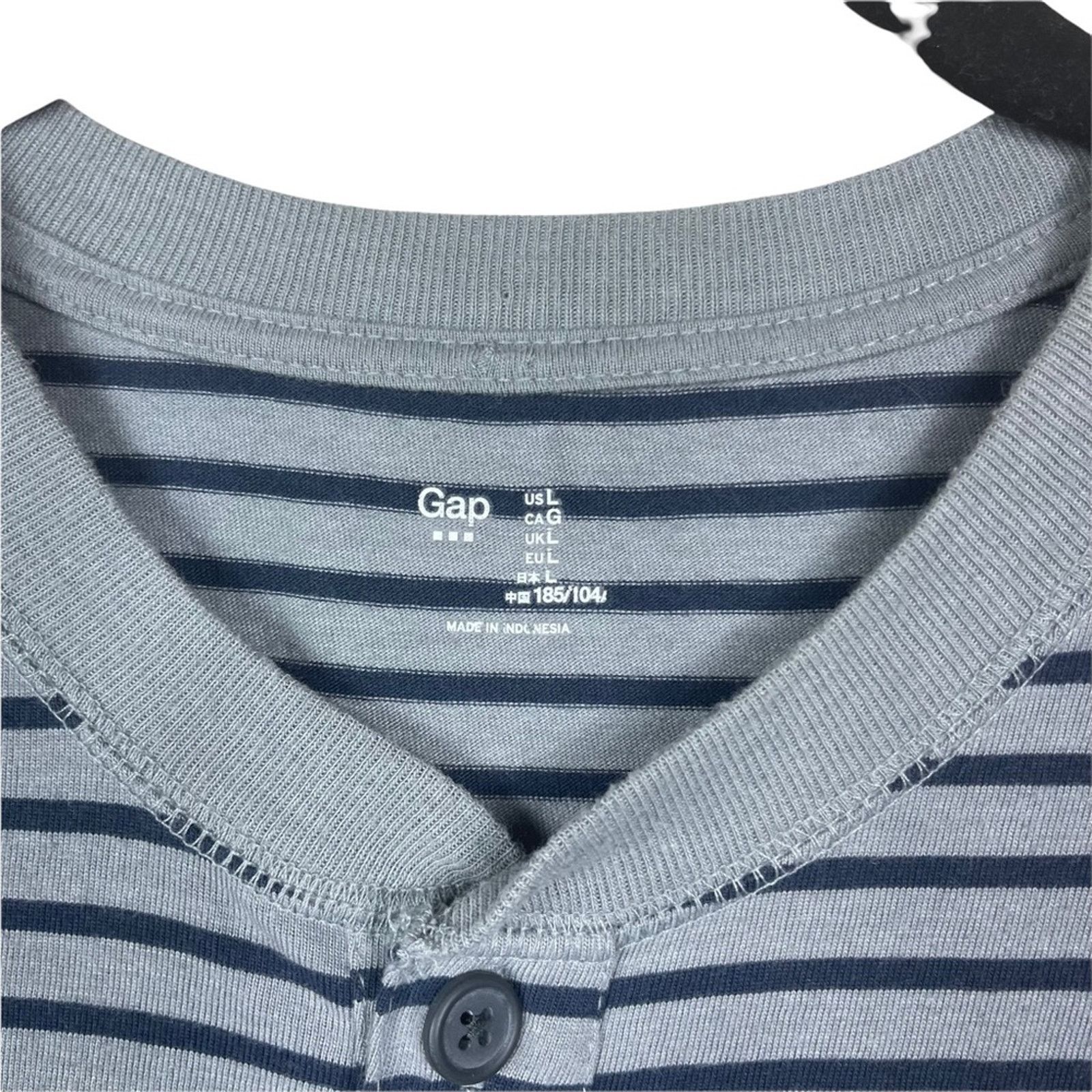 Gap Gap Striped Knit Long Sleeve 3 Button Henley Gray Navy Large Size US L / EU 52-54 / 3 - 5 Thumbnail