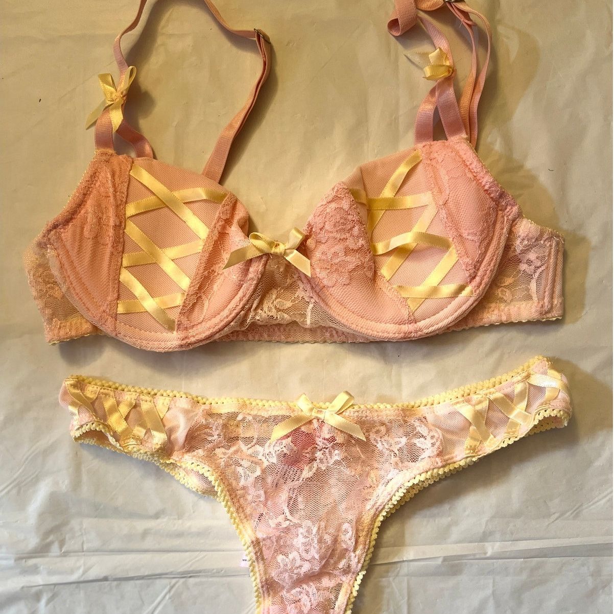Dolls Kill Dolls kill Sugar Thrillz Lingerie Set Bra/Pany Size: XXS Size ONE SIZE - 16 Thumbnail