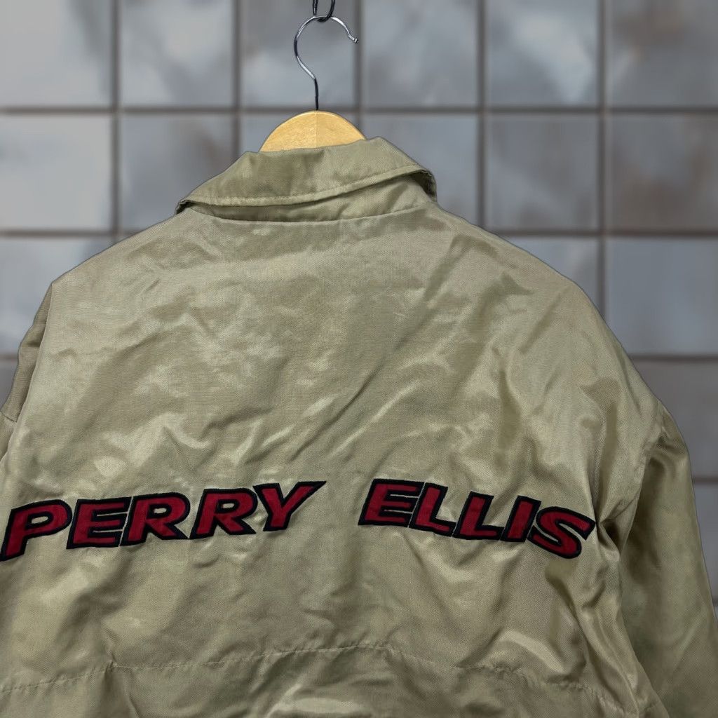 Perry Ellis VINTAGE Perry Ellis America Windbreaker Jacket 90s Snap Beige L Mens Size US L / EU 52-54 / 3 - 1 Thumbnail