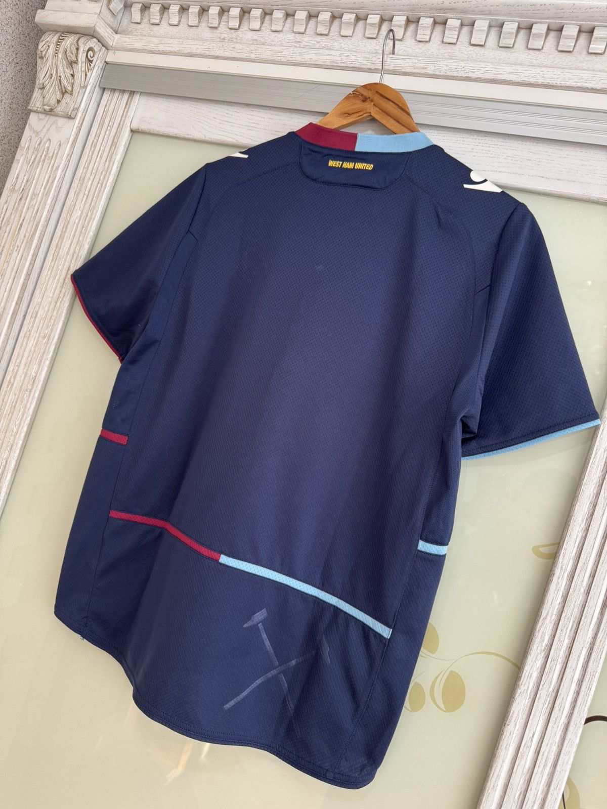 Umbro × Vintage West Ham United 2012-2013 Away Soccer Jersey Football Kit Size US S / EU 44-46 / 1 - 7 Thumbnail