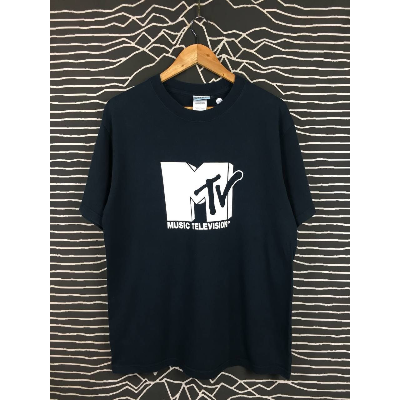 Mtv × Vintage Vtg 2006 The MTV Store MTV Music Television Big Logo Tee Size US L / EU 52-54 / 3 - 1 Thumbnail