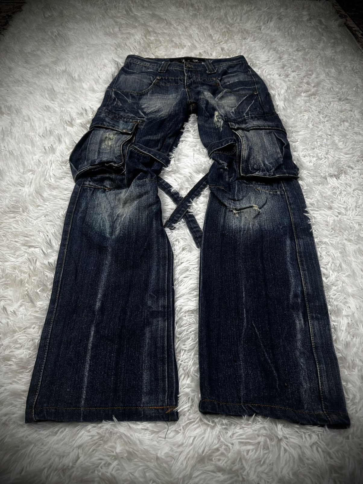 Japanese Brand 💥rare💥 japanese brand RAIN bondage flare cargo jeans Size US 30 / EU 46 - 2 Thumbnail