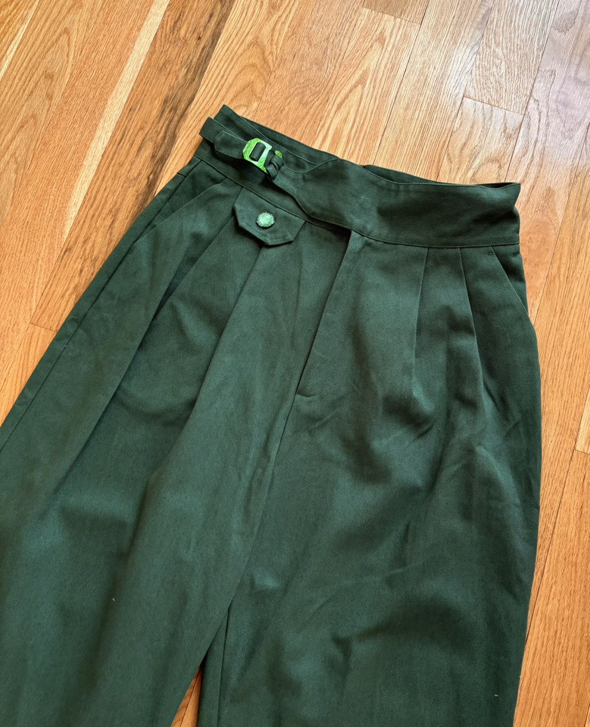 Pieces Uniques Pieces Uniques Le Pantalon Qwan Pleated Pants Gurkha M 34x32 Size US 34 / EU 50 - 1 Thumbnail