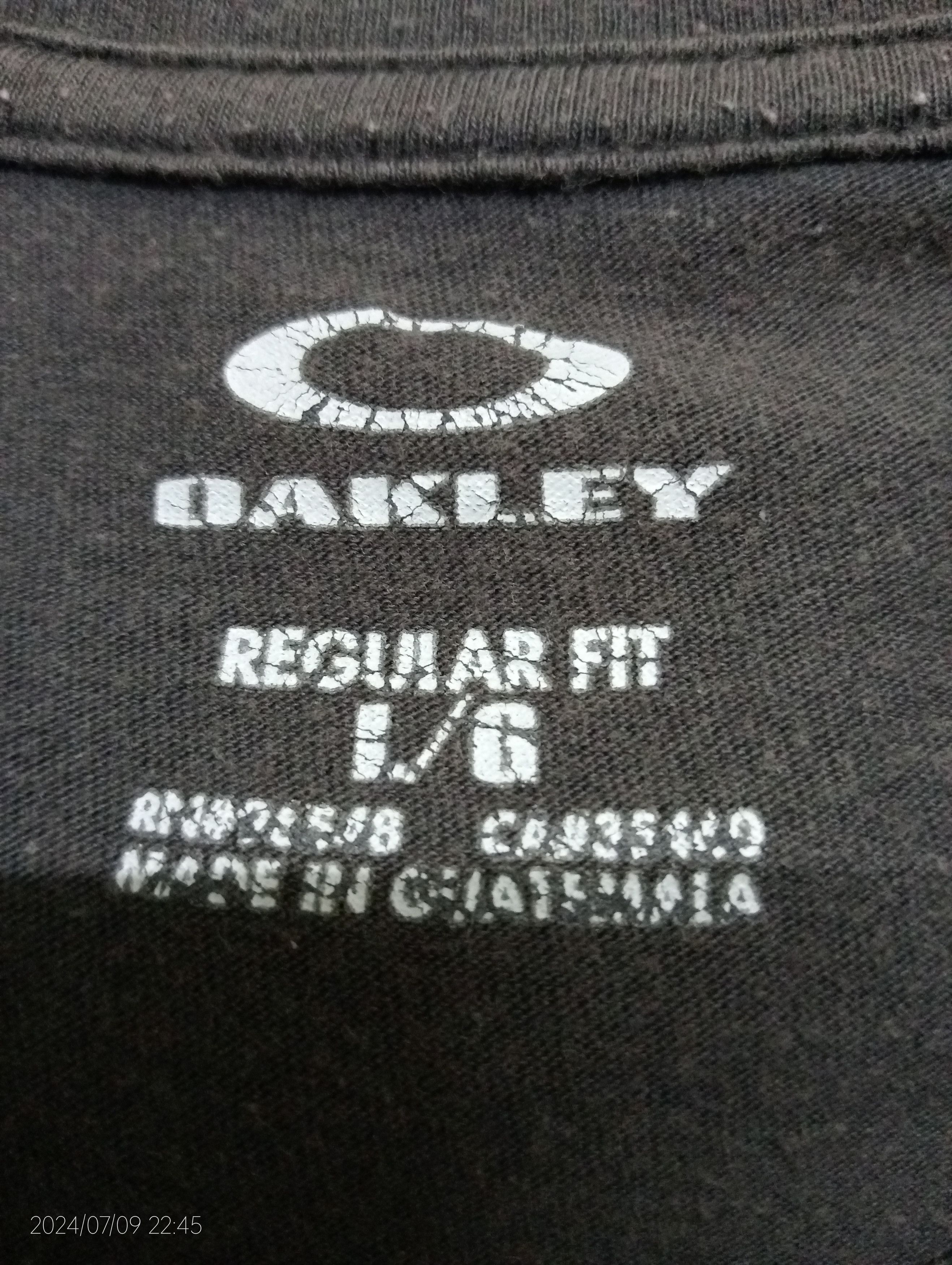 Oakley Oakley Big Logo Surf Tee Very Rare Size US L / EU 52-54 / 3 - 4 Thumbnail