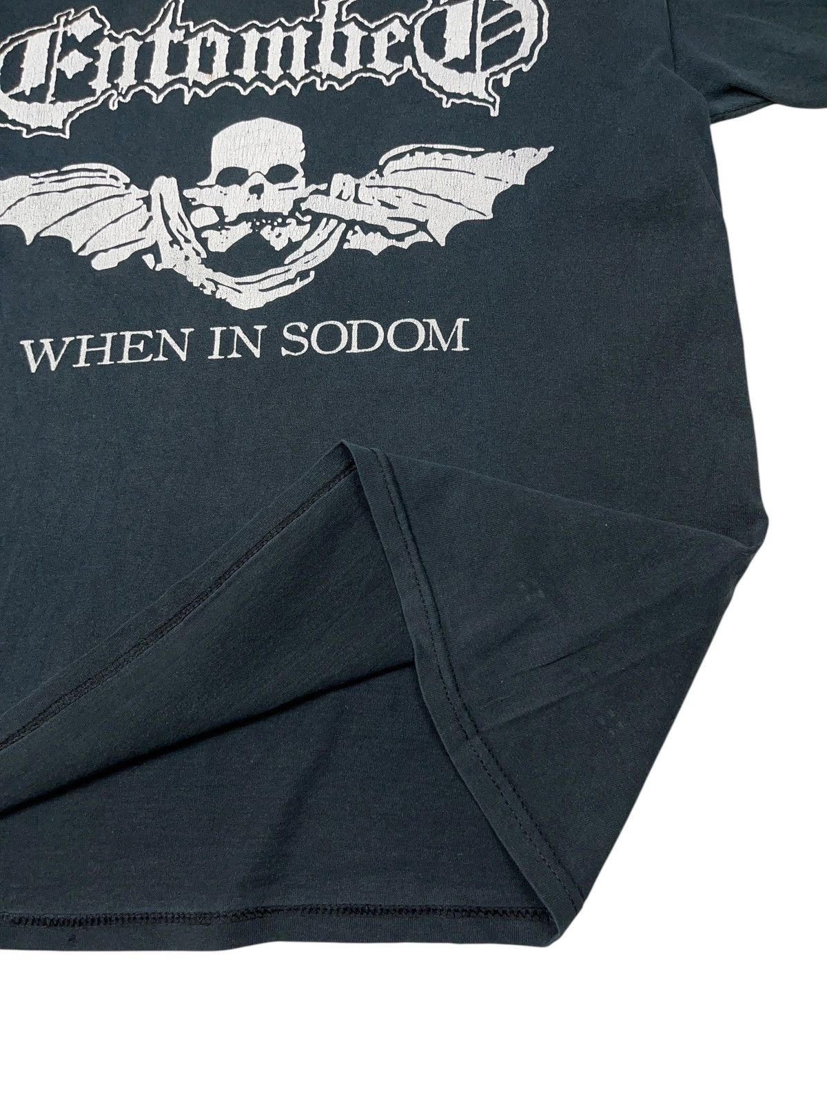 Band Tees Vintage 00s Entombed When in Sodom Faded T-shirt Size US M / EU 48-50 / 2 - 3 Thumbnail