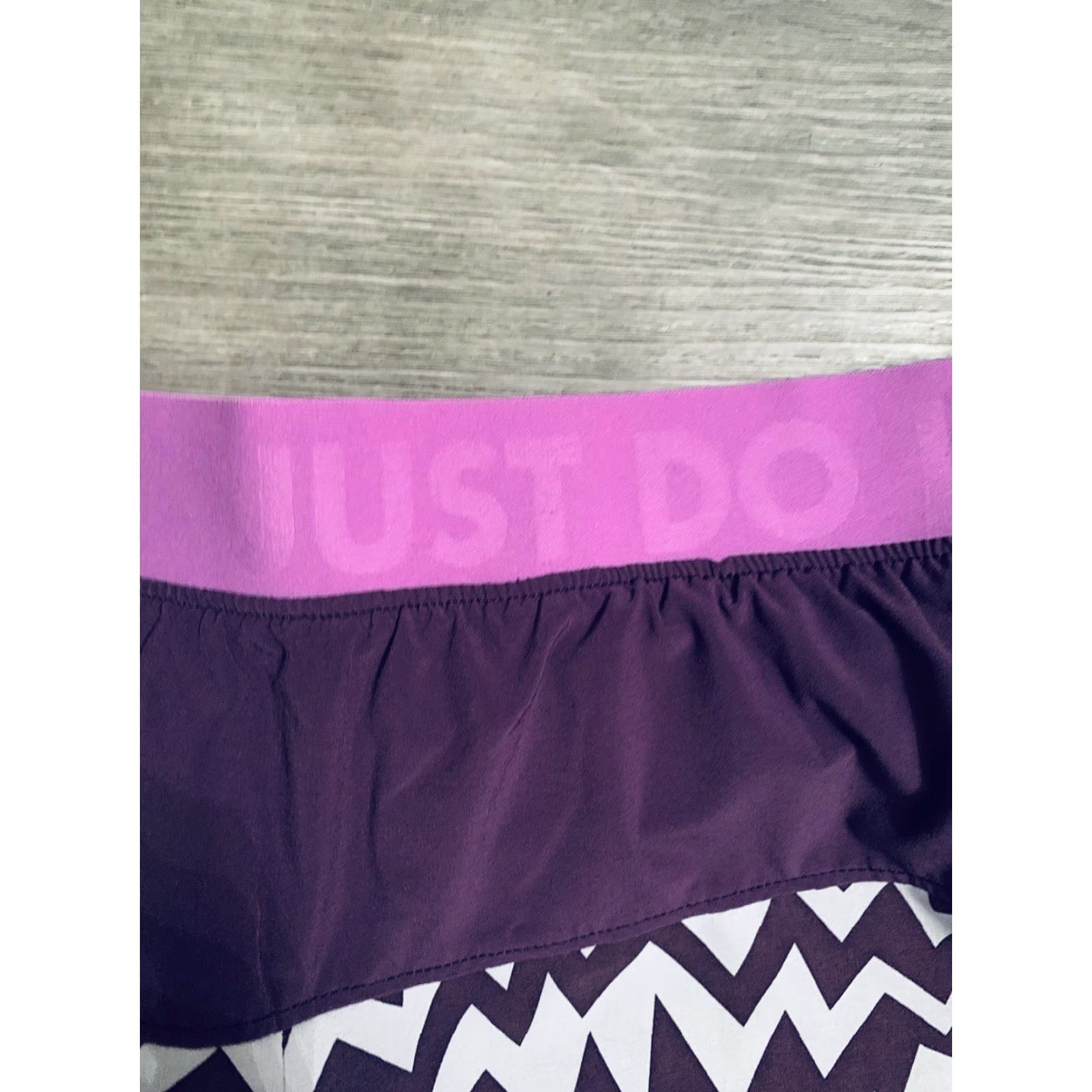 Nike Nike Dri-Fit Zig Zag 2-in-1 Compression Running Shorts Women’s S Purple 4” Size 28" / US 6 / IT 42 - 3 Thumbnail