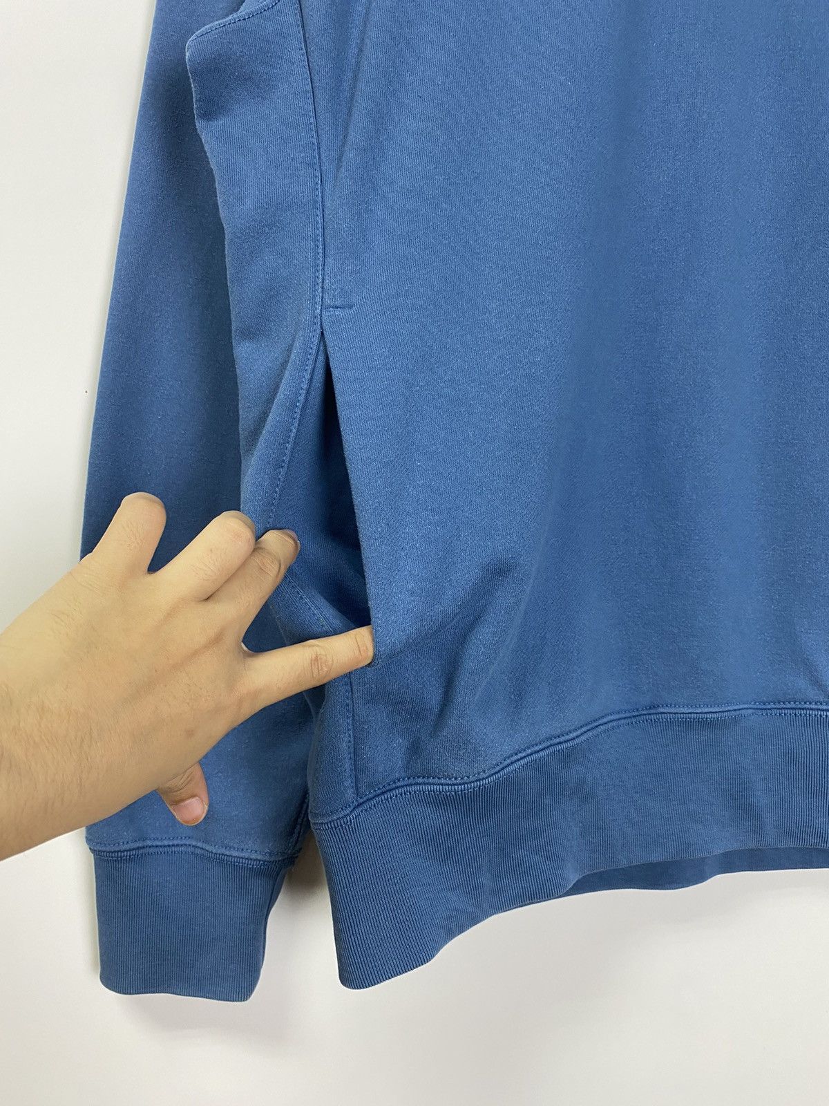 Uniqlo Uniqlo Hoodies Size US XL / EU 56 / 4 - 7 Thumbnail
