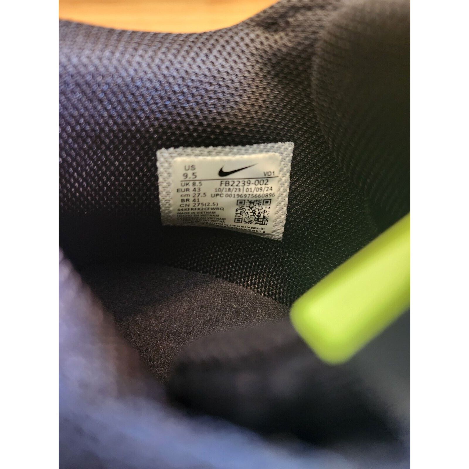 Nike NIKE LEBRON WITNESS 8 Basketball Shoe FB2239-002 Men Sz 9.5 Size US 9.5 / EU 42-43 - 8 Thumbnail