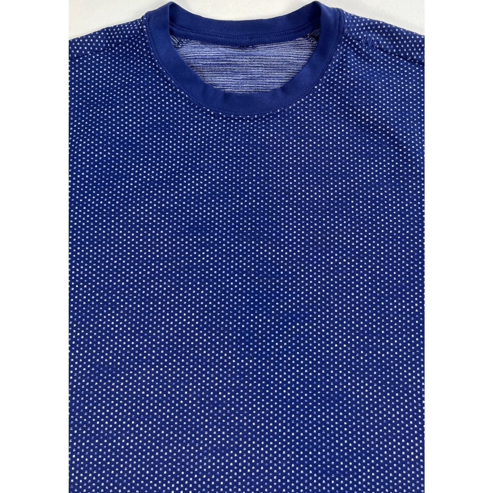 Lululemon Lululemon Men’s Roll Out Crew Short Sleeve T-Shirt L Navy Blue Spotted Moisture Wicking Knit 90s/Outdoor Sports Mens Size US L / EU 52-54 / 3 - 6 Thumbnail