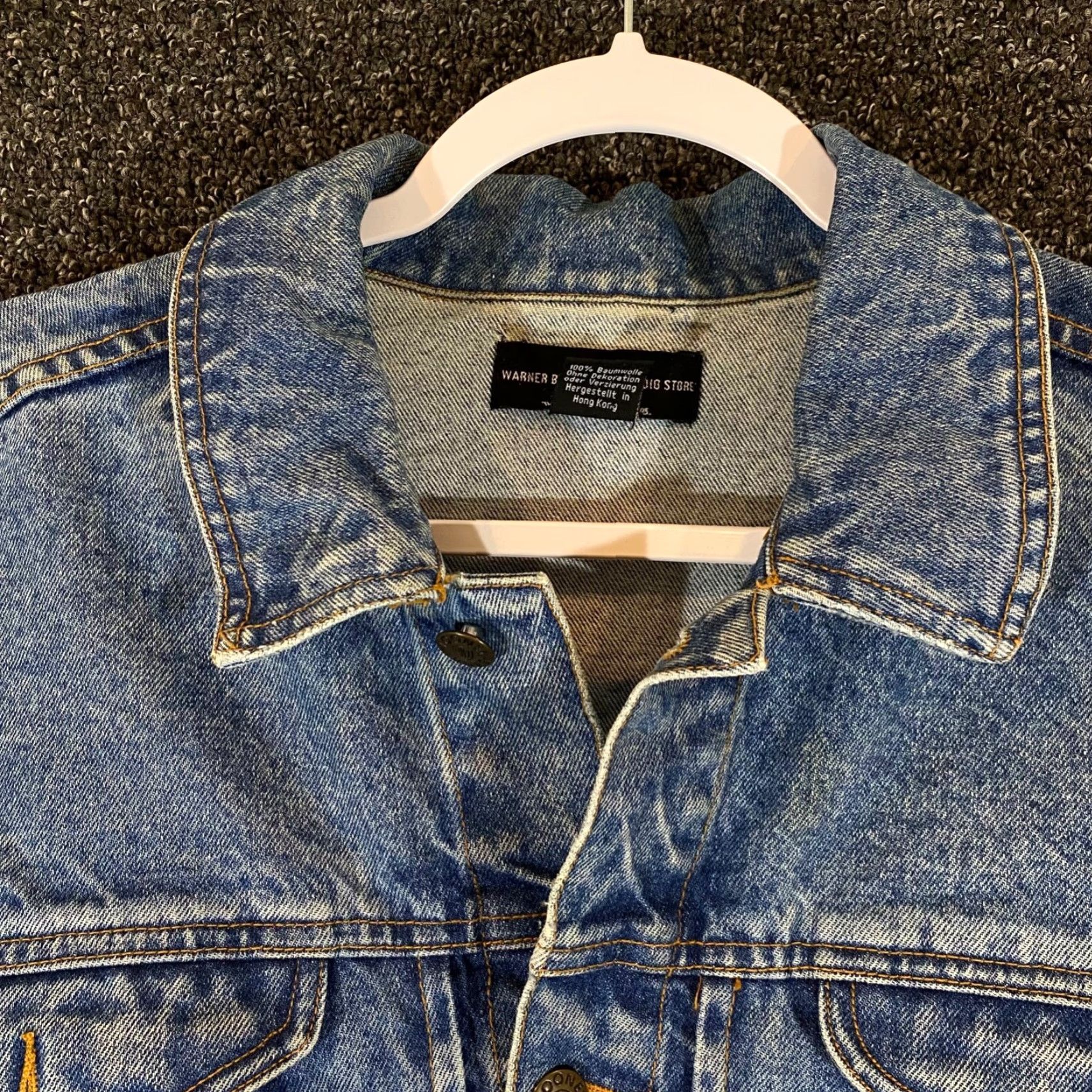 Vintage VINTAGE Warner Bros Looney Tunes Denim Jacket Mens Regular M Blue Embroidered Tweety Bugs Size US 31 - 4 Thumbnail