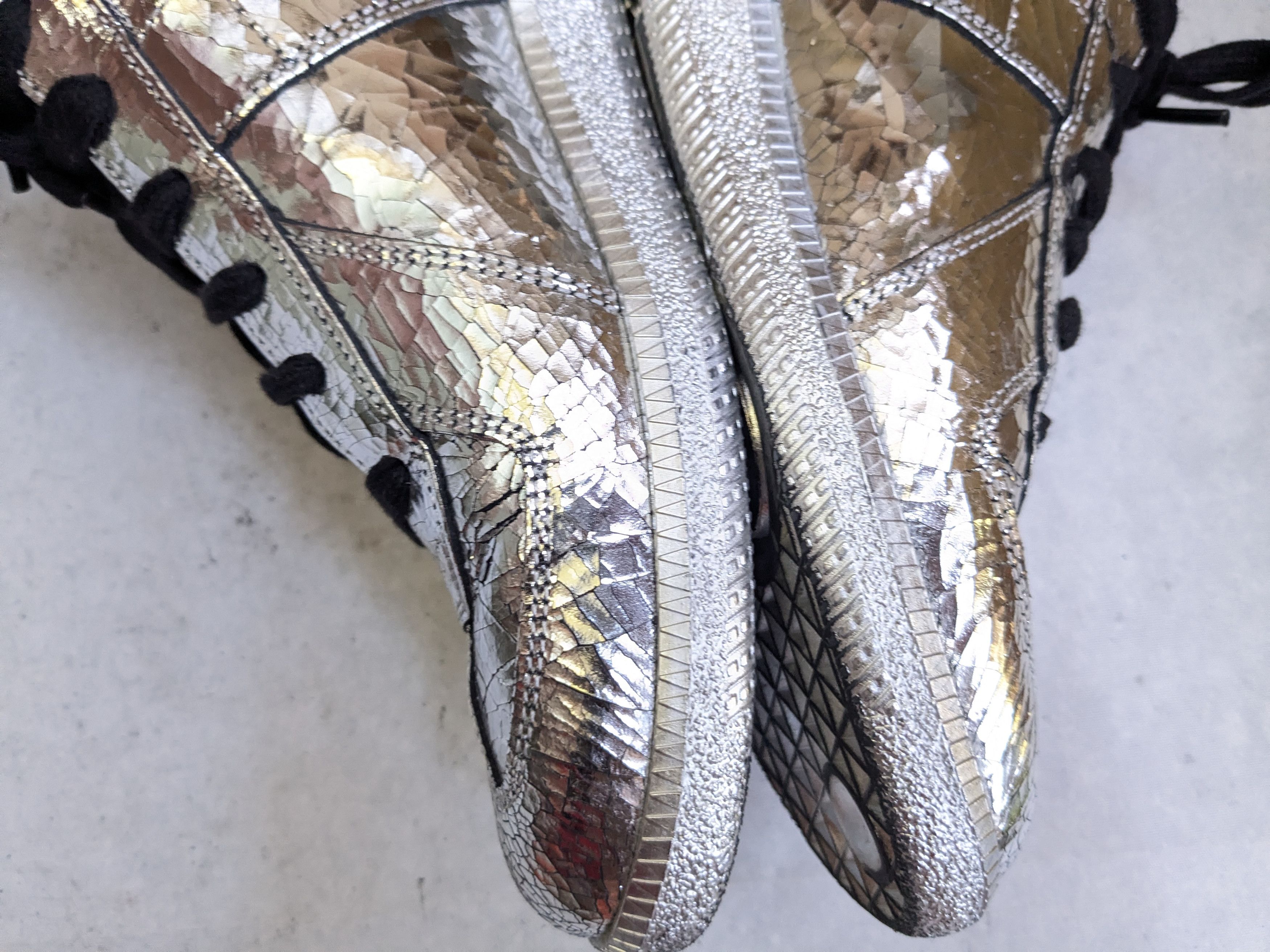Maison Margiela Maison Margiela Replica GAT Silver Black 10 43 Low Tops Size US 10 / EU 43 - 12 Thumbnail