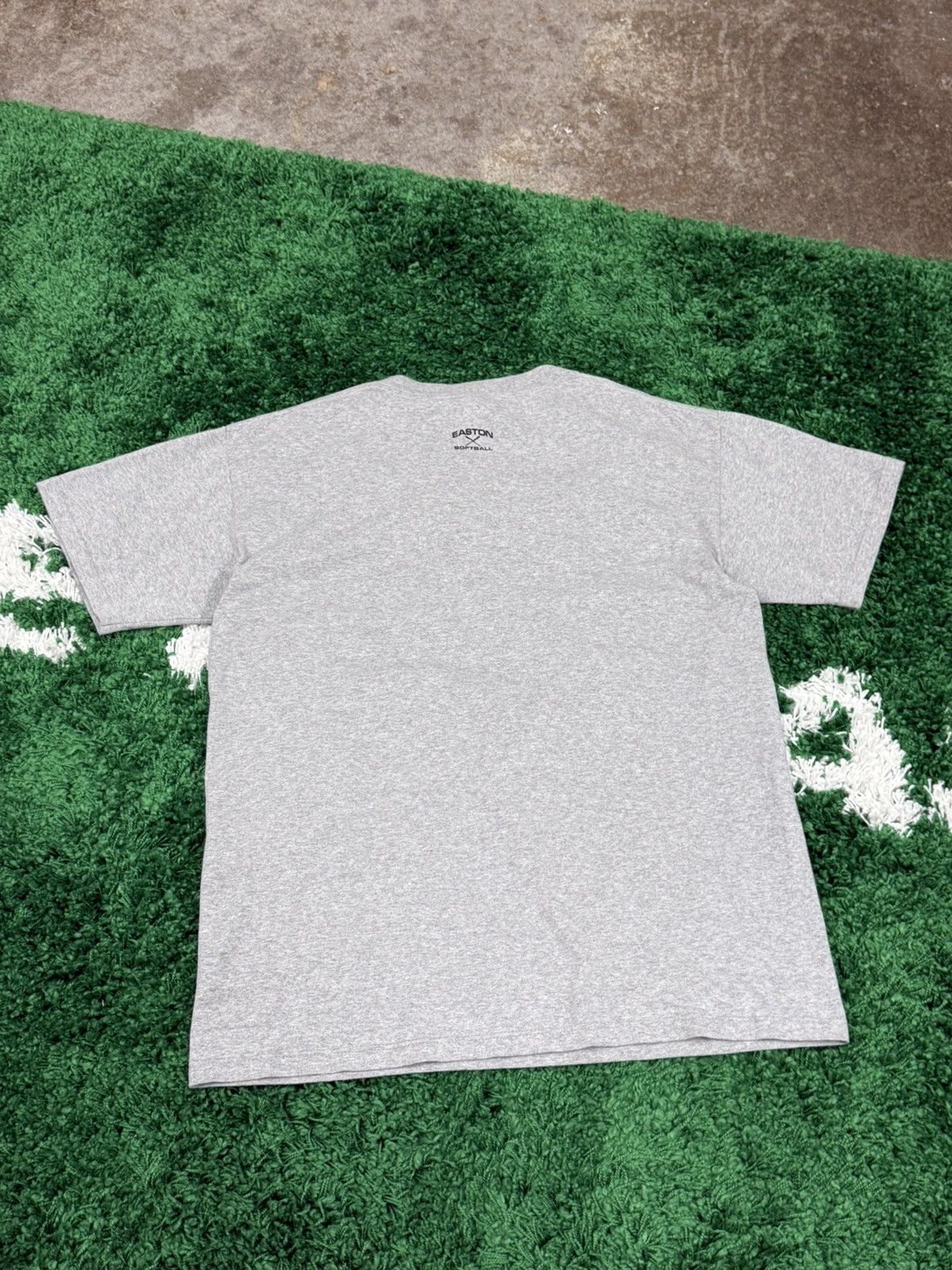 Vintage Vintage Easton Softball Logo Tee Grey Large 90s Size US L / EU 52-54 / 3 - 7 Thumbnail