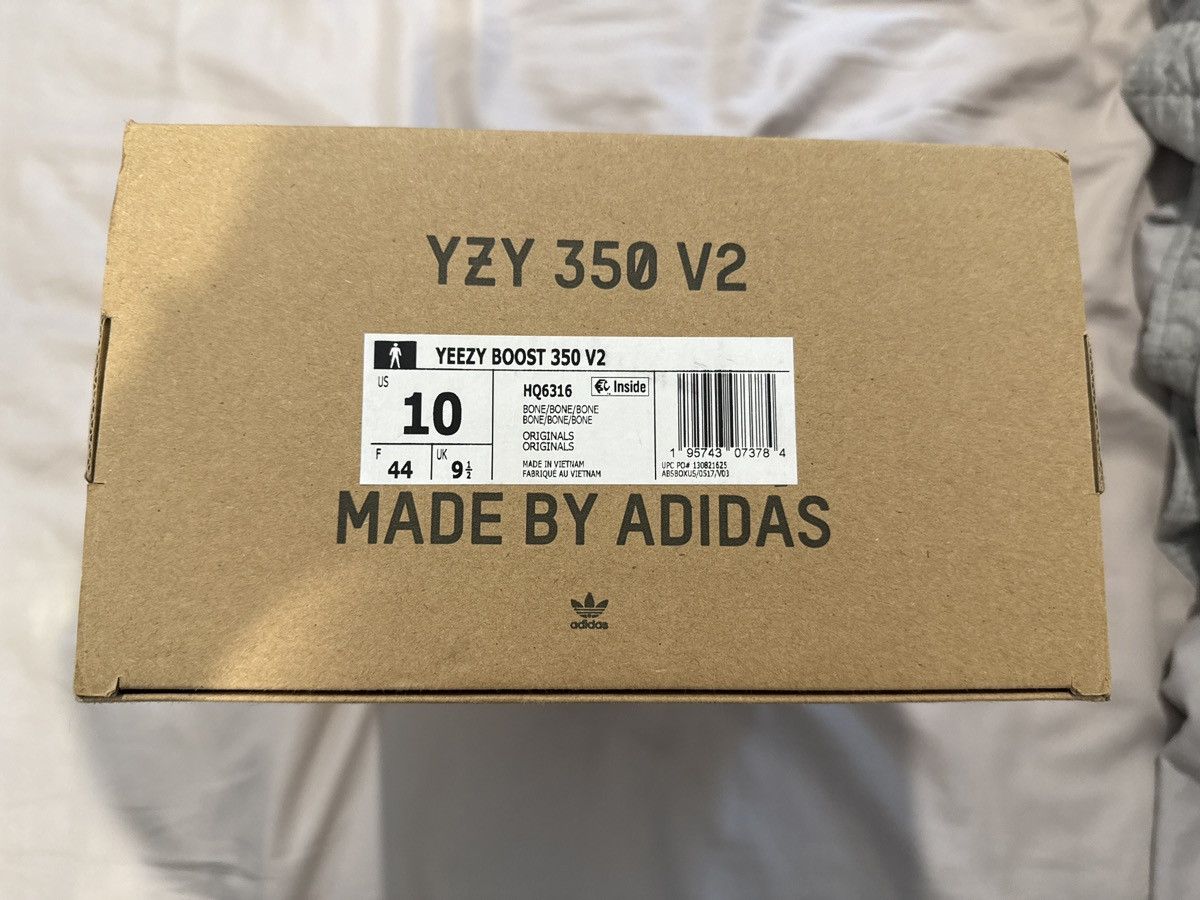 Yeezy Yeezy Boost 350v2 Size US 10 / EU 43 - 8 Thumbnail
