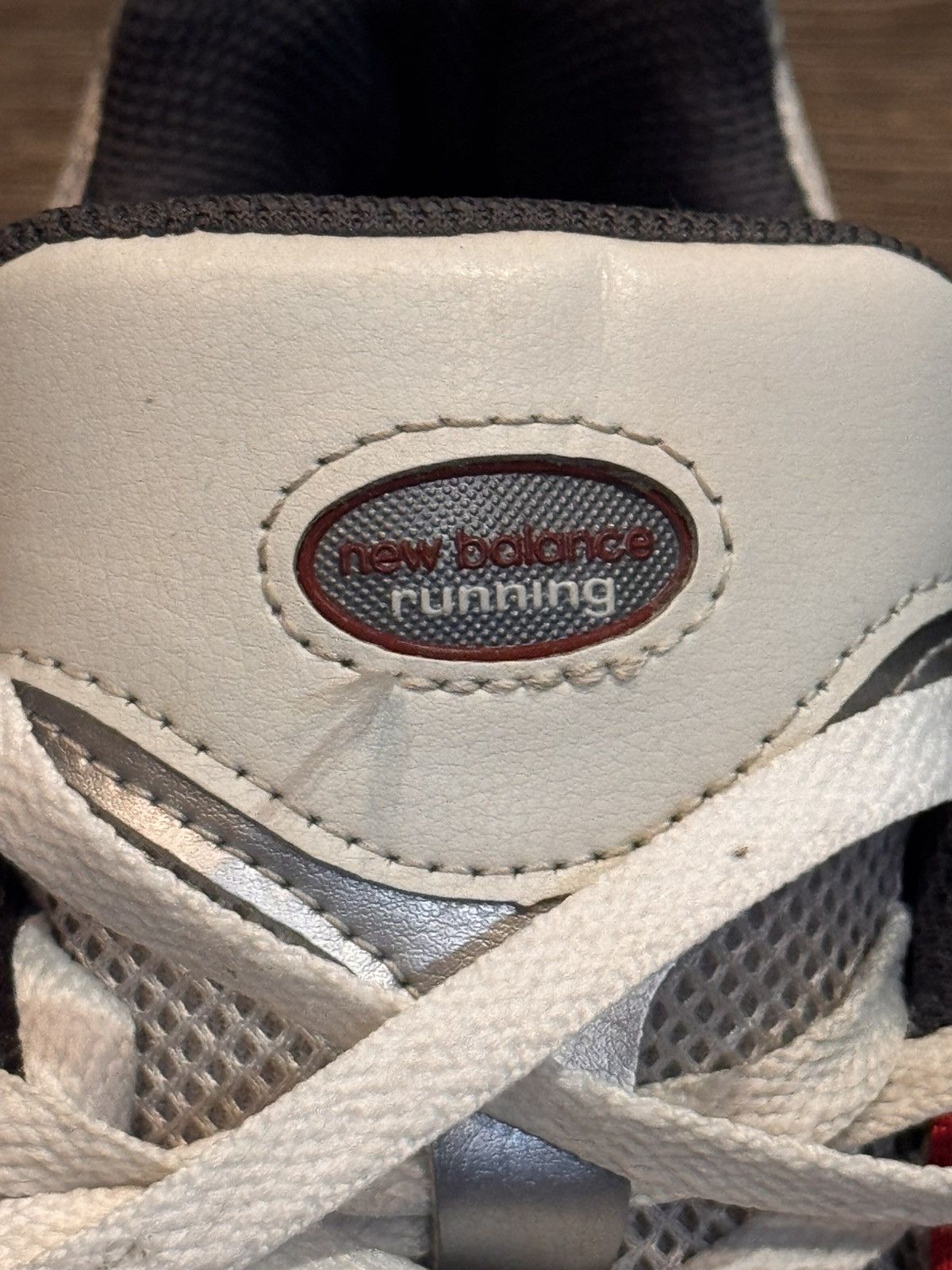 New Balance 2002r’ Sliver and Metallic Team Red Size US 10 / EU 43 - 10 Thumbnail