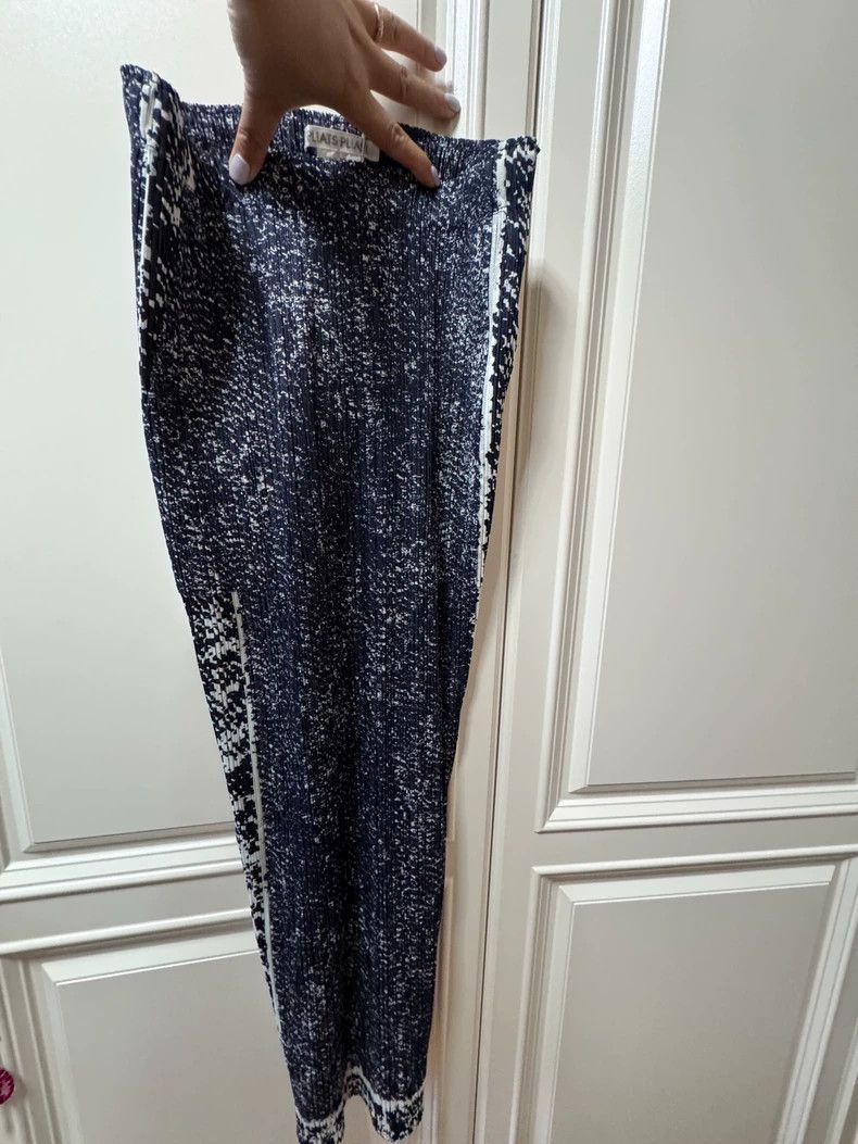 Issey Miyake Issey Miyake size:3 Black denim skirt Size 31" - 3 Thumbnail