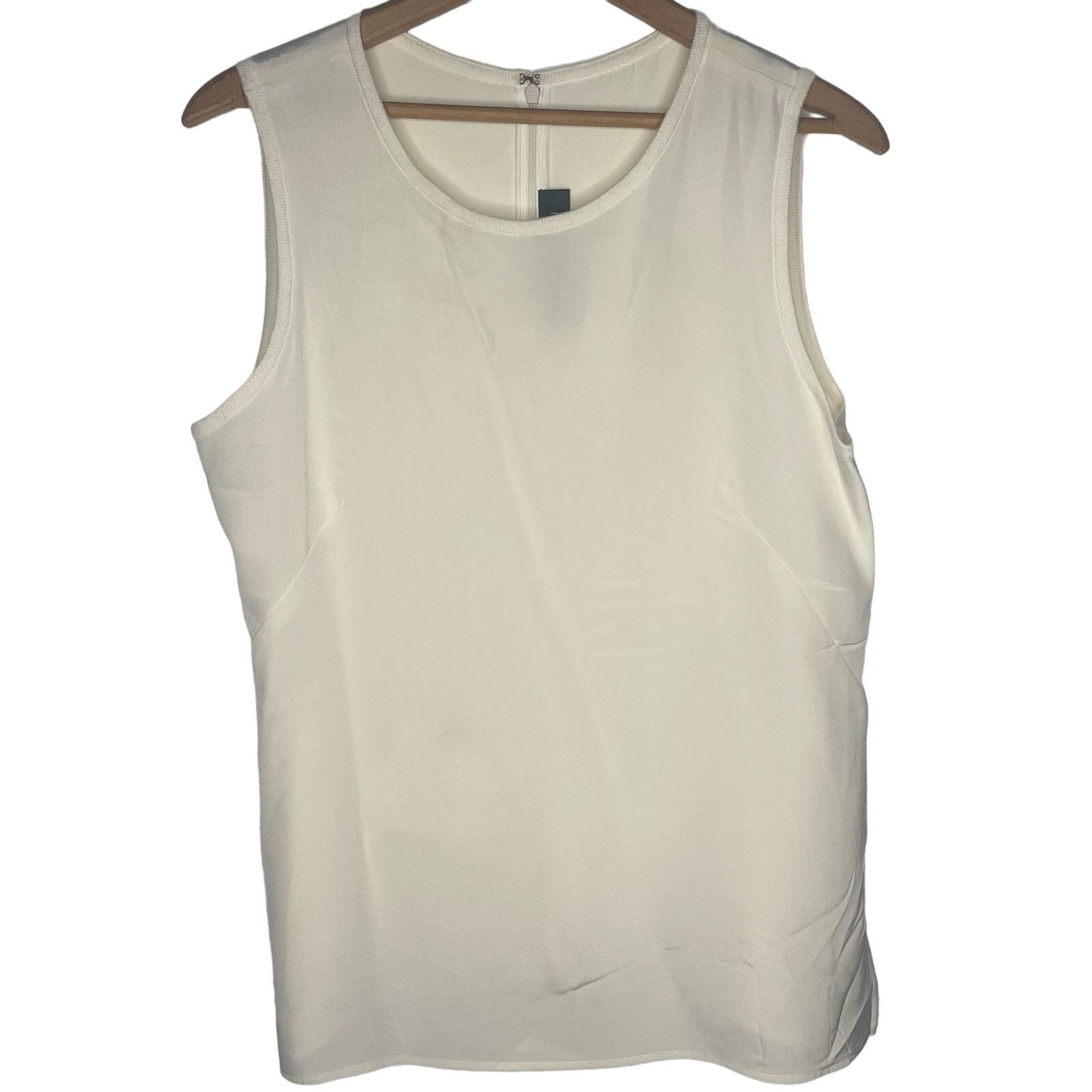 St. John St. John Silk Blouse Tank Size S / US 4 / IT 40 - 1 Thumbnail