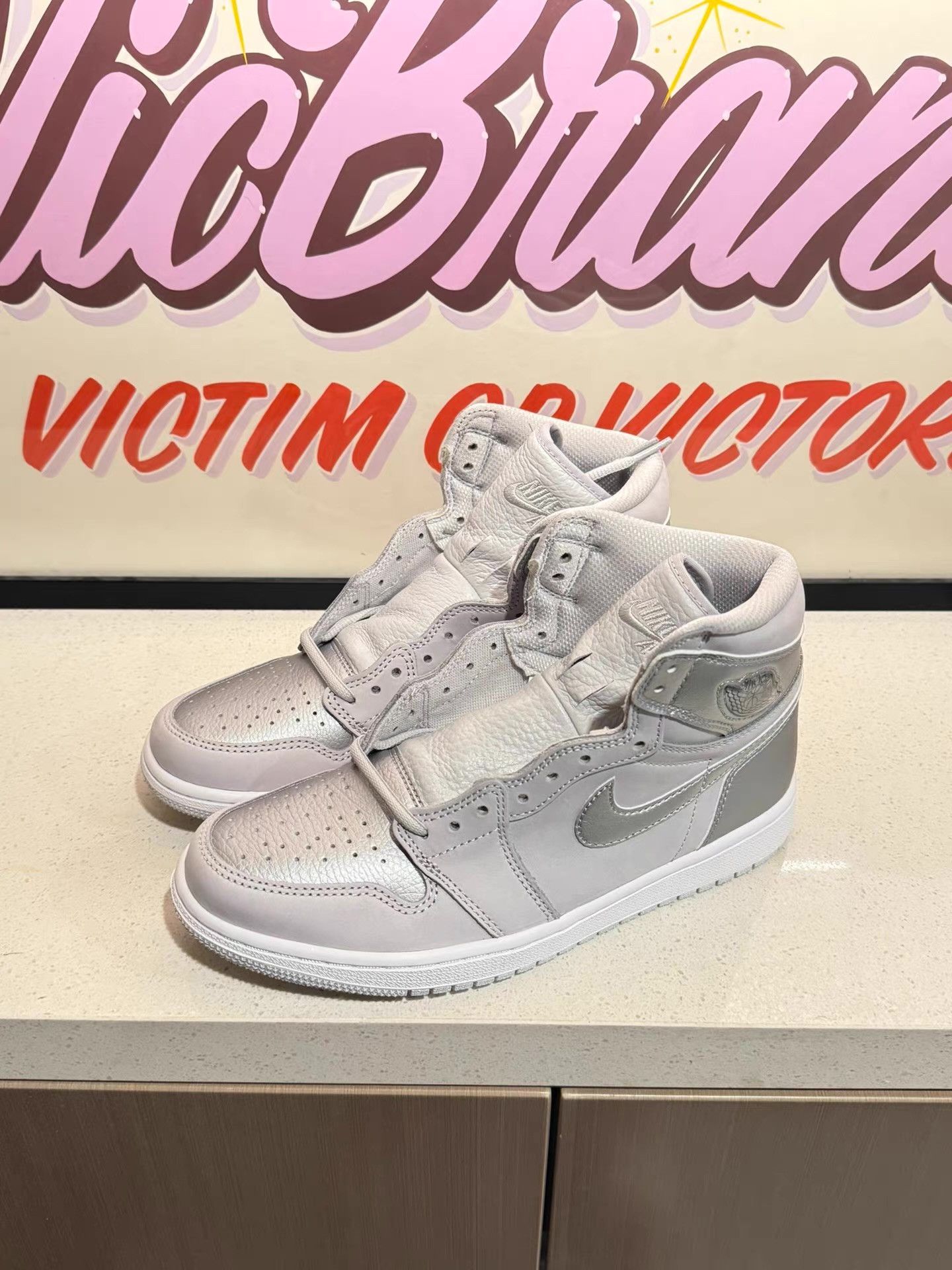 Nike Jordan Air Jordan 1 High OG CO JP "Tokyo" Ｑ20 Size US 8 / EU 41 - 1 Thumbnail