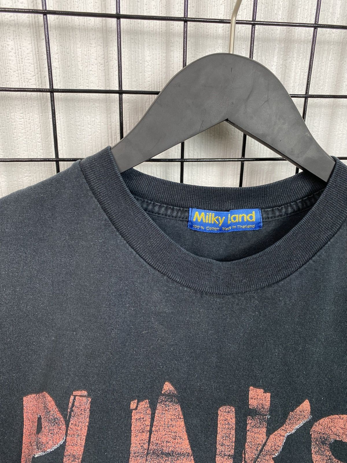Other Vintage Punks Not Dead Distressed Tee Rock T shirt band rock Size US L / EU 52-54 / 3 - 17 Thumbnail