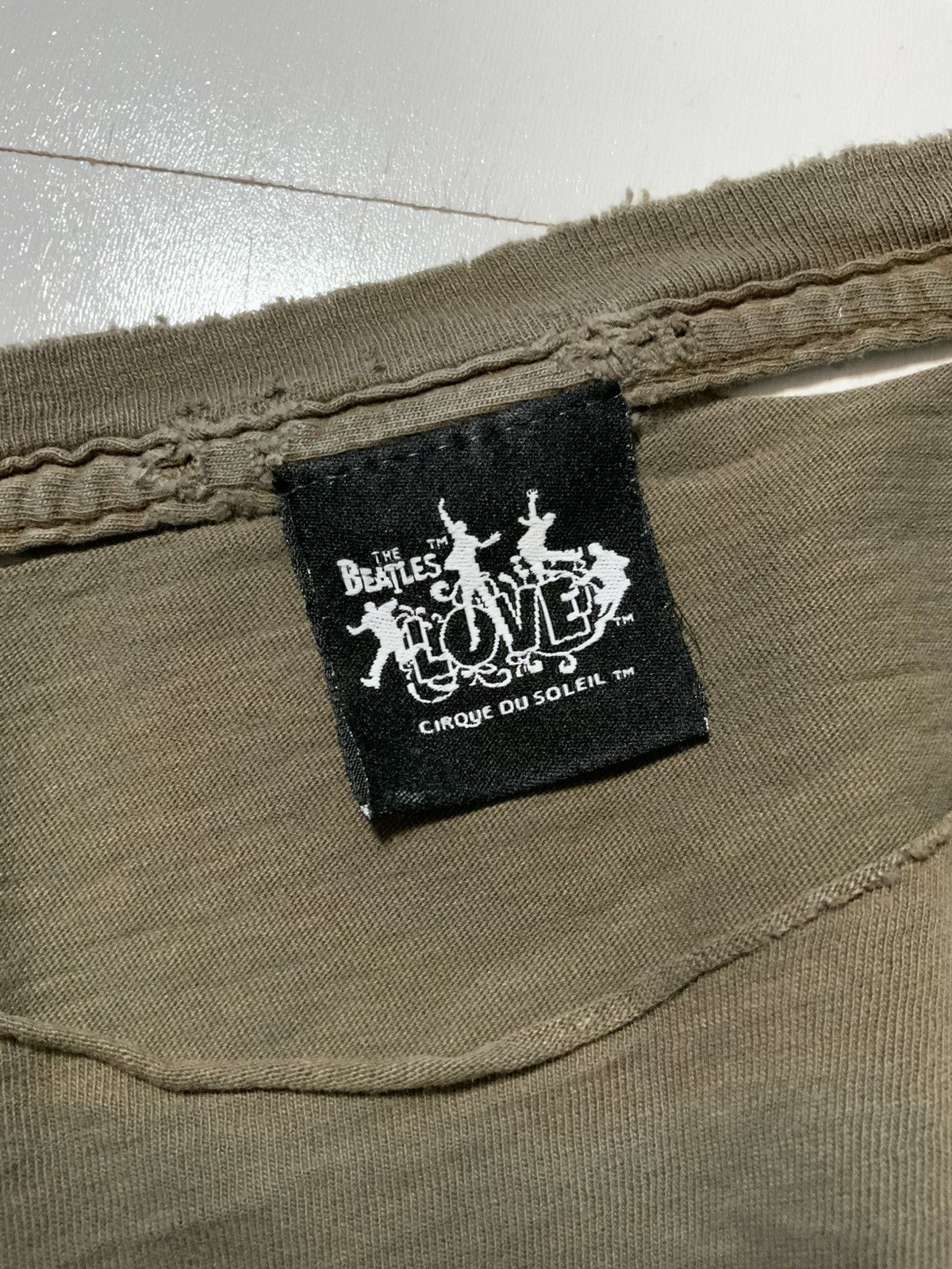 Other The Beatles Cirque Du Soleil Love Revolution Peace T-Shirt Size US L / EU 52-54 / 3 - 5 Thumbnail