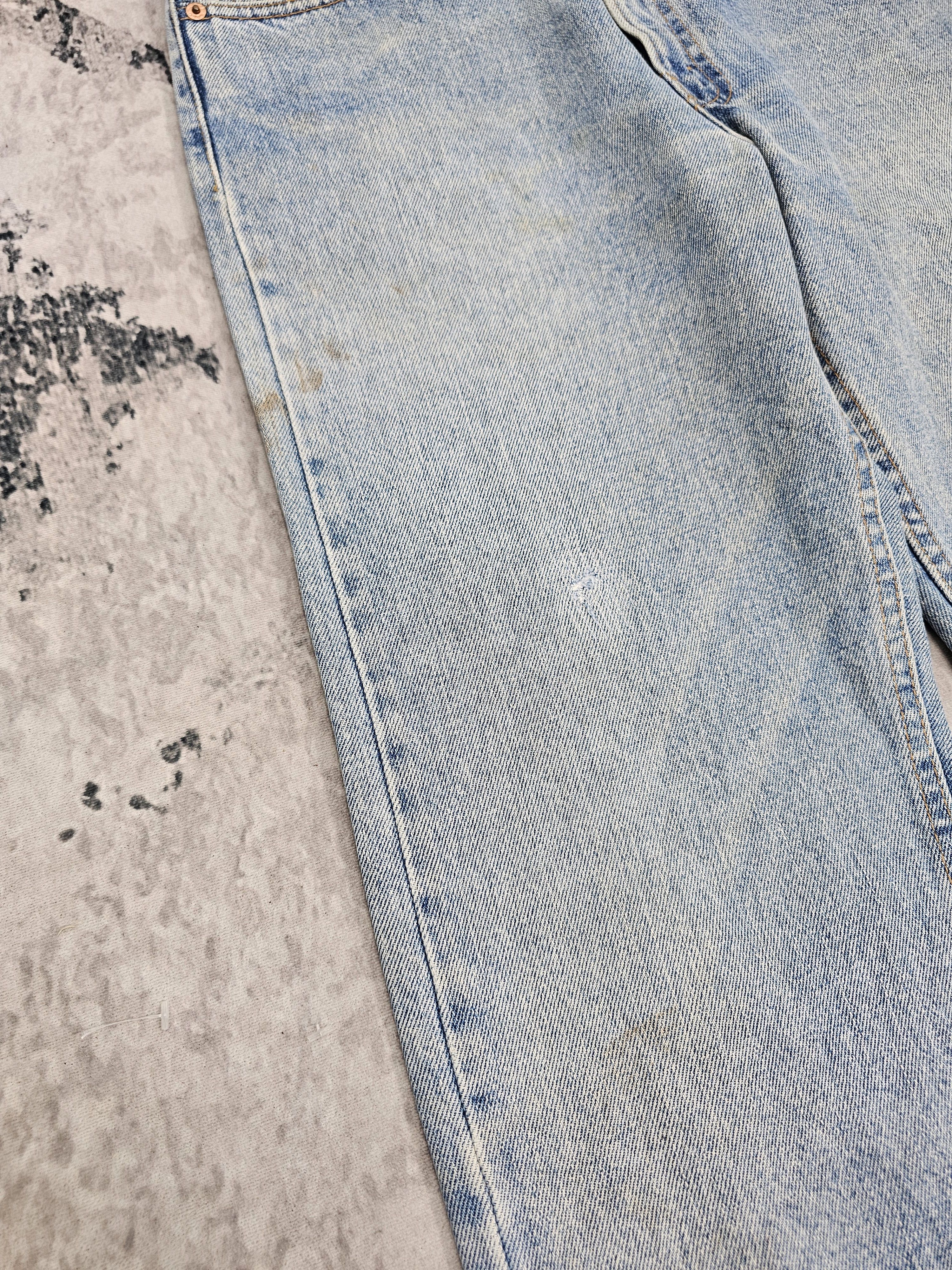 Levi's Vintage Clothing Vtg 90'S LEVIS 505 Light Blue Stain Ripped Blue Jeans L0501 Size US 32 / EU 48 - 6 Thumbnail