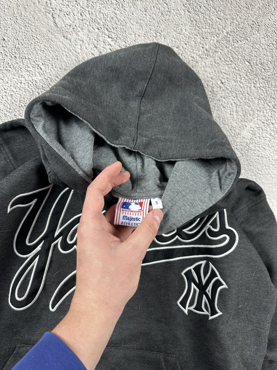 New York Yankees New York Yankees Hoodie Boxed Logo Y2K Sportwear SK8 Size US S / EU 44-46 / 1 - 10 Thumbnail