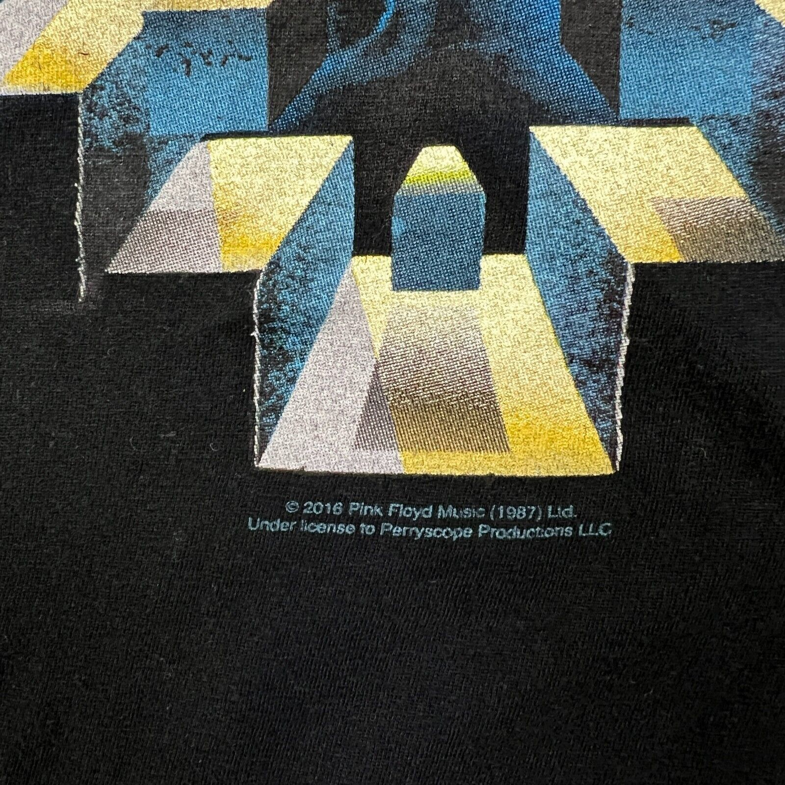 Liquid Blue × Pink Floyd × Vintage 2016 Liquid Blue Pink Floyd T Shirt Dark Side The Moon Band Size US S / EU 44-46 / 1 - 4 Thumbnail