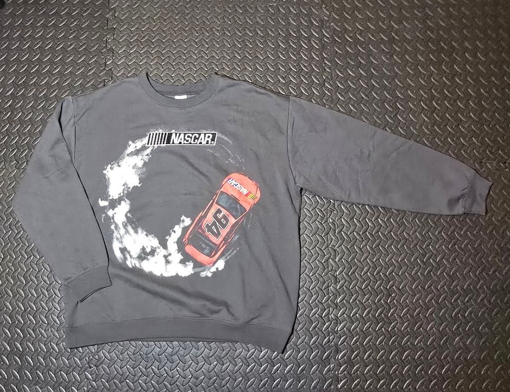 NASCAR Men's NASCAR Gray Red Graphic Sweatshirt XL Size US XL / EU 56 / 4 - 1 Thumbnail