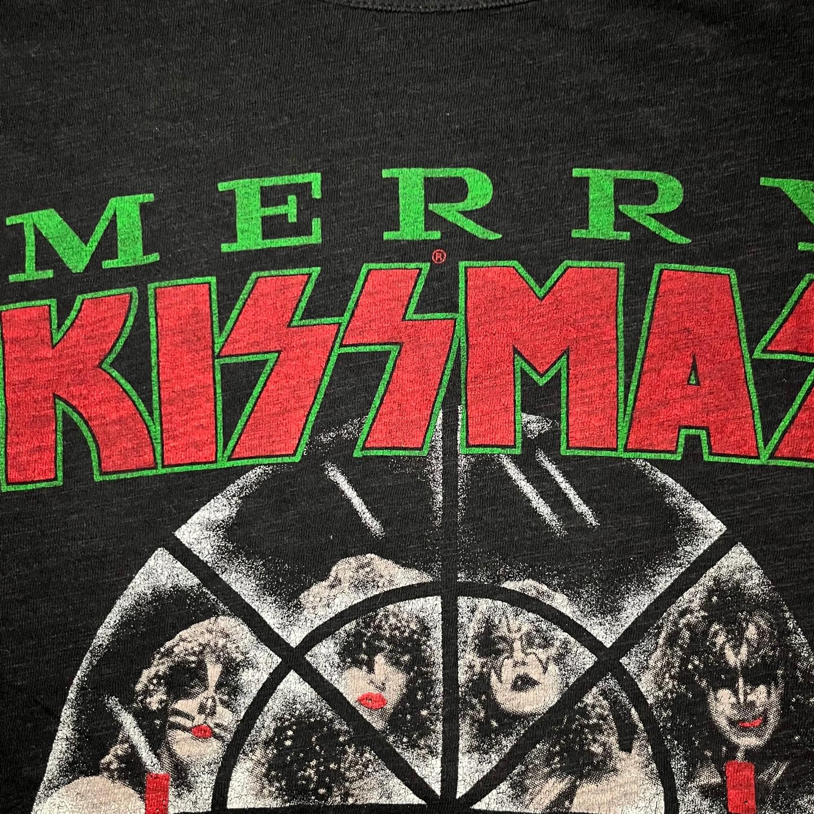 Lucky Brand 🎄 Lucky Brand x KISS “Merry KISSmas” Tee – Size S Size US S / EU 44-46 / 1 - 4 Thumbnail