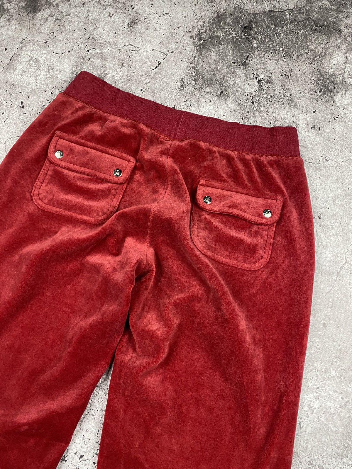 Juicy Couture × Vintage Vintage Juicy Couture Big Logo Y2K Flared velvet sweatpants Size 32" / US 10 / IT 46 - 6 Thumbnail