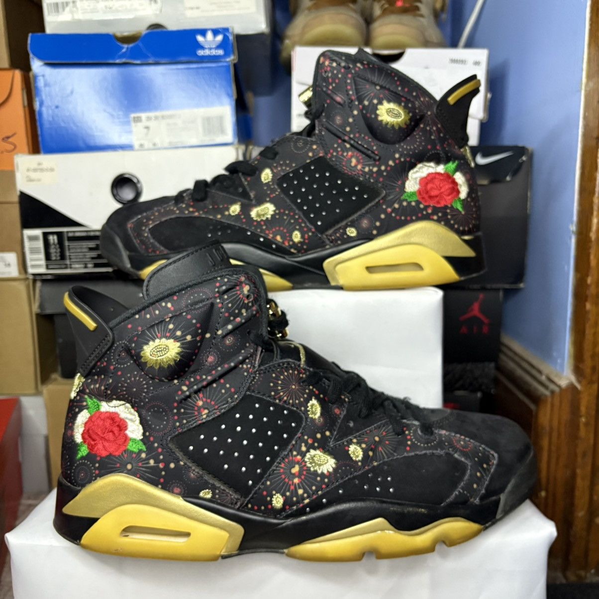 Jordan Brand Size 10 - Air Jordan 6 Retro Chinese New Year Size US 10 / EU 43 - 1 Thumbnail