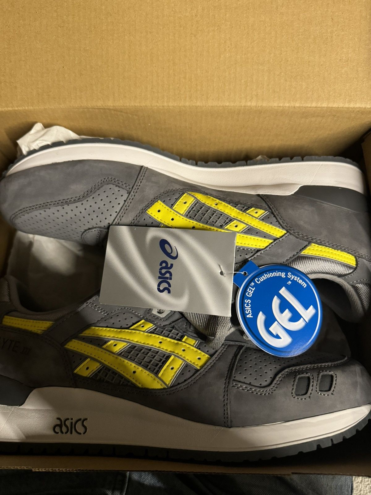 Asics × Kith × Ronnie Fieg Kith Ronnie Fieg x ASICS Gel-Lyte III ‘Remastered’ Size US 11 / EU 44 - 2 Thumbnail