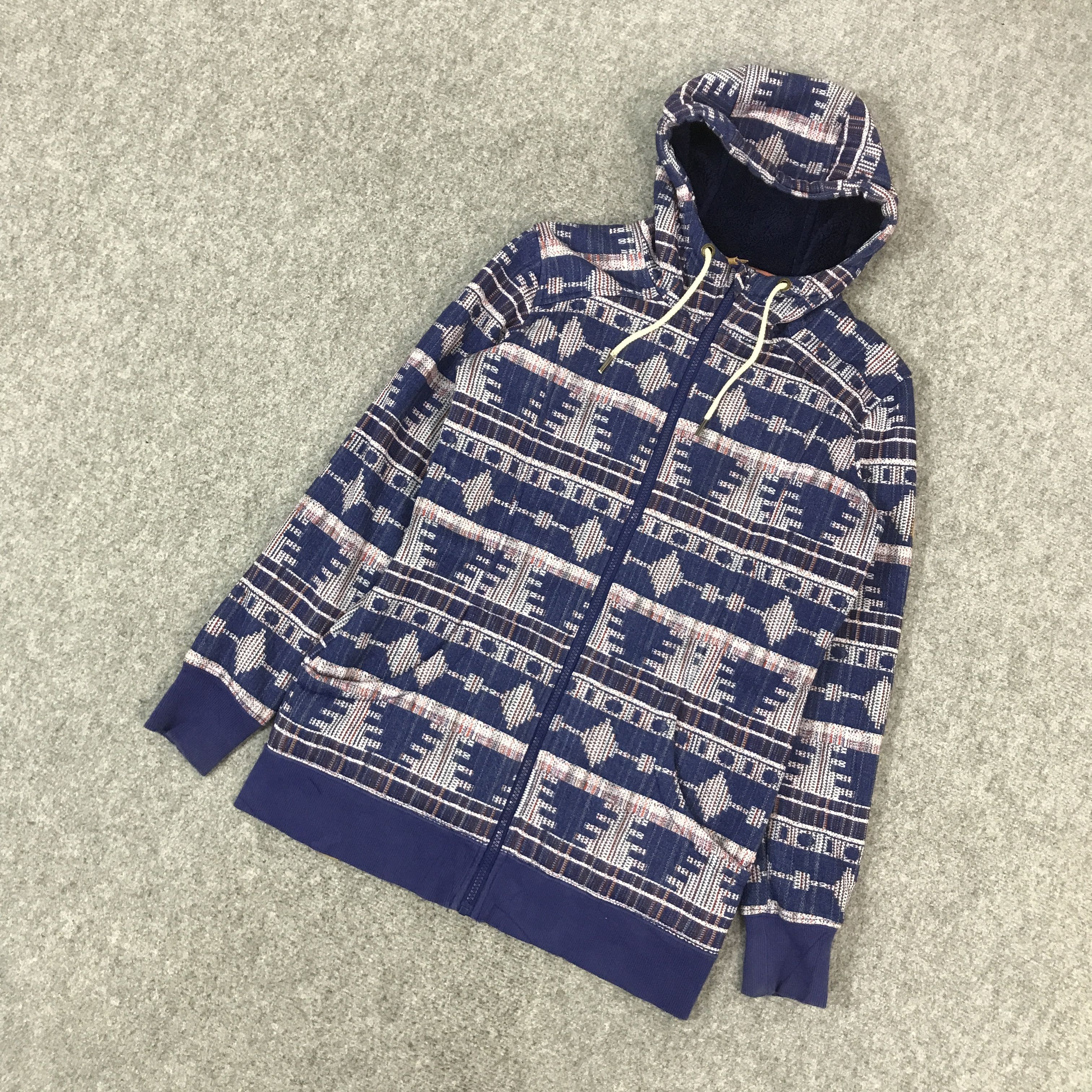 Japanese Brand JAPAN ROXY NAVAJO DESIGN HOODIES JACKET Size US M / EU 48-50 / 2 - 5 Thumbnail