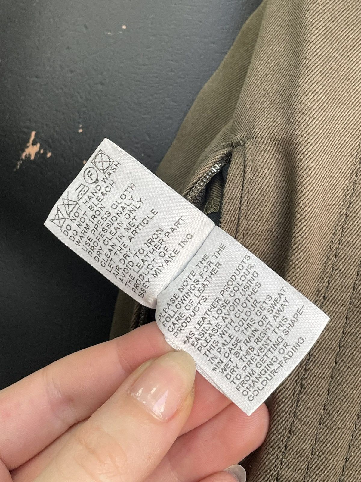 Issey Miyake Issey Miyake Green Multi-Pocket Long Coat Size M Size US M / EU 48-50 / 2 - 9 Thumbnail