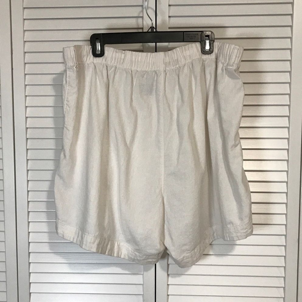 Other Universal Thread White Linen-Blend Relaxed Fit Shorts 1X Size 39" - 2 Thumbnail