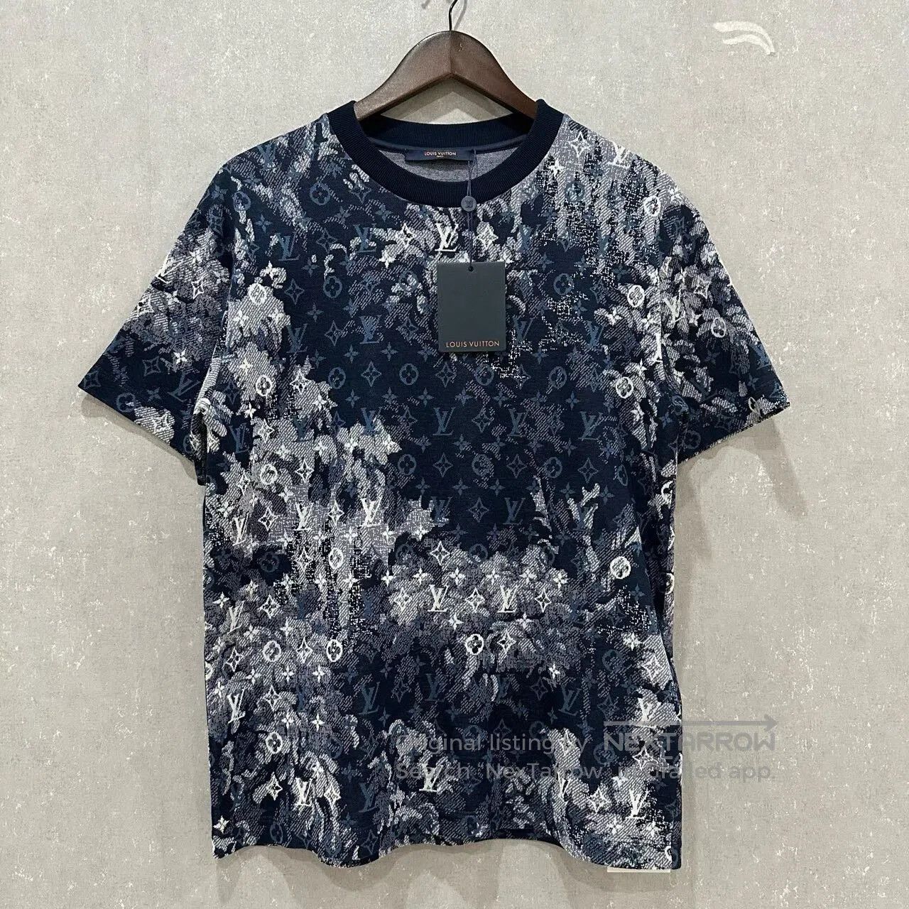 Louis Vuitton Louis Vuitton Tapestry Print Short-Sleeve. Size US S / EU 44-46 / 1 - 1 Thumbnail