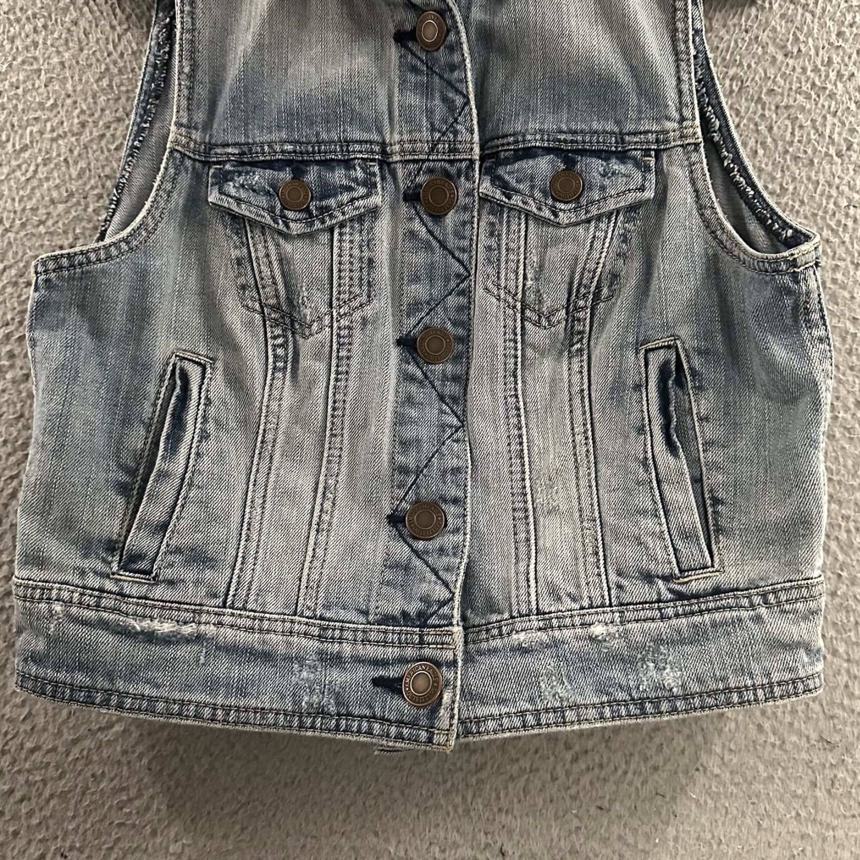 American Eagle Outfitters VINTAGE American Eagle Womens Denim Vest Blue Size Medium Button 100% Cotton Size M / US 6-8 / IT 42-44 - 3 Thumbnail