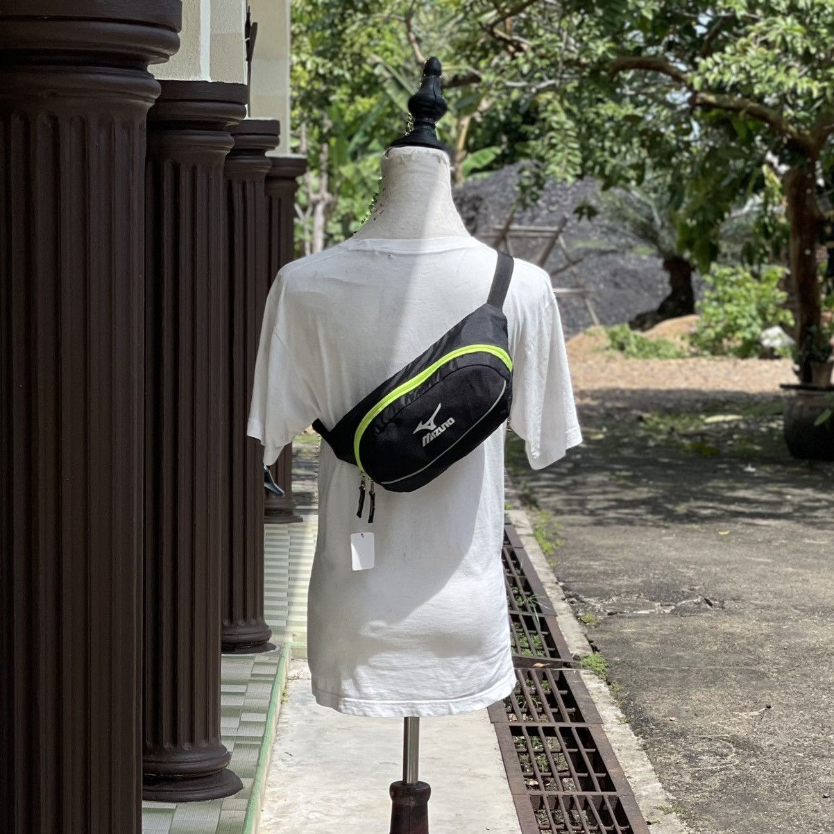 Mizuno Mizuno Black Green Waist Bag Size ONE SIZE - 1 Thumbnail