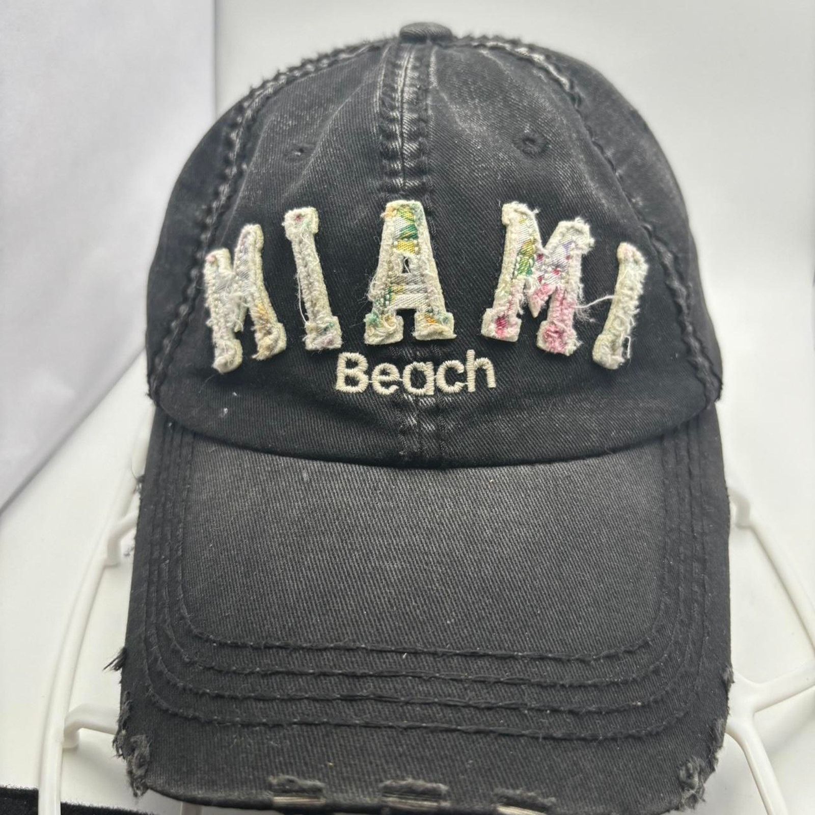 Other Miami Beach Hat Size ONE SIZE - 1 Thumbnail