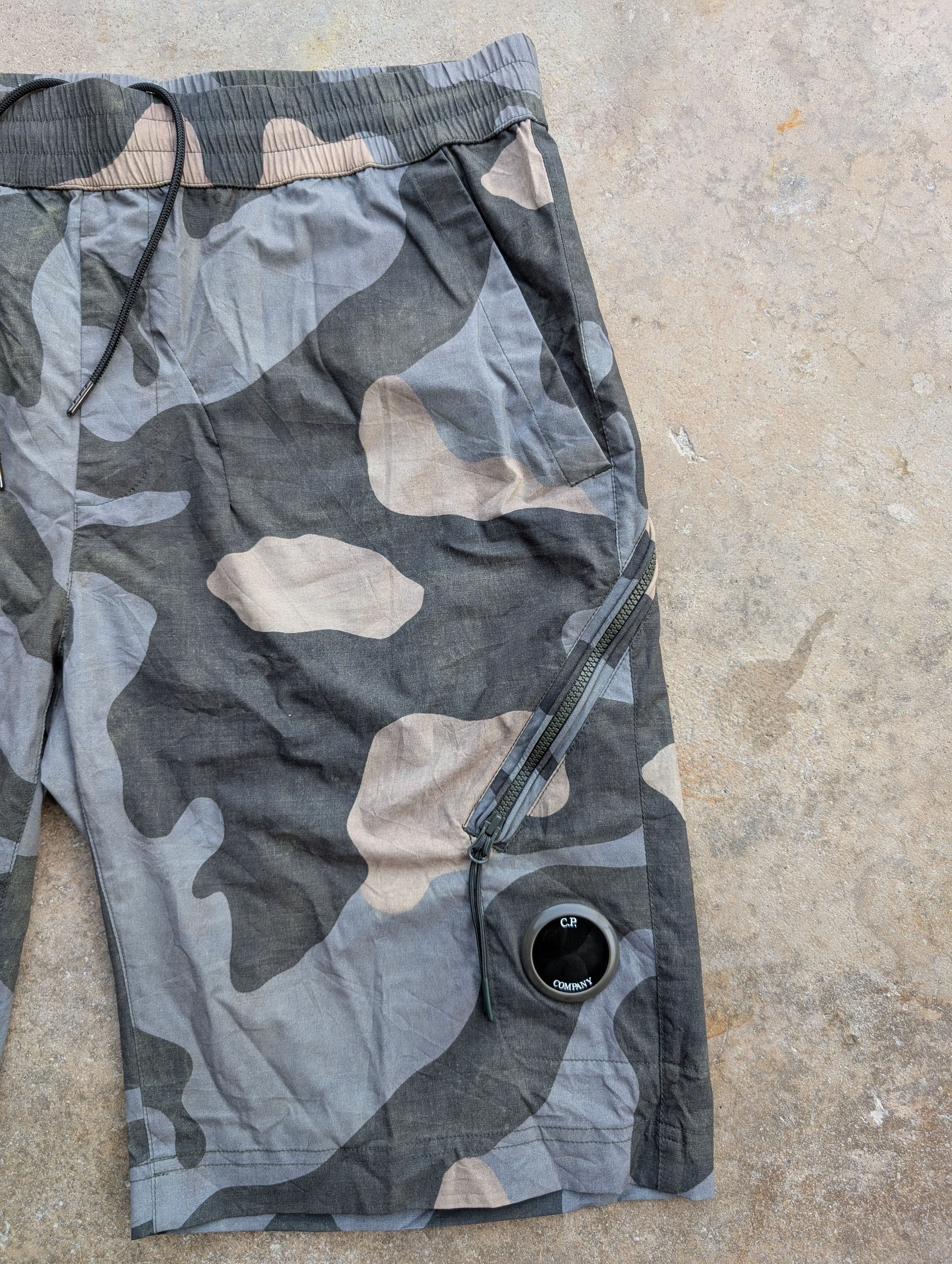 C.P. Company C.P. Company Pro-Tek Camouflage Bermuda Shorts Size US 34 / EU 50 - 3 Thumbnail