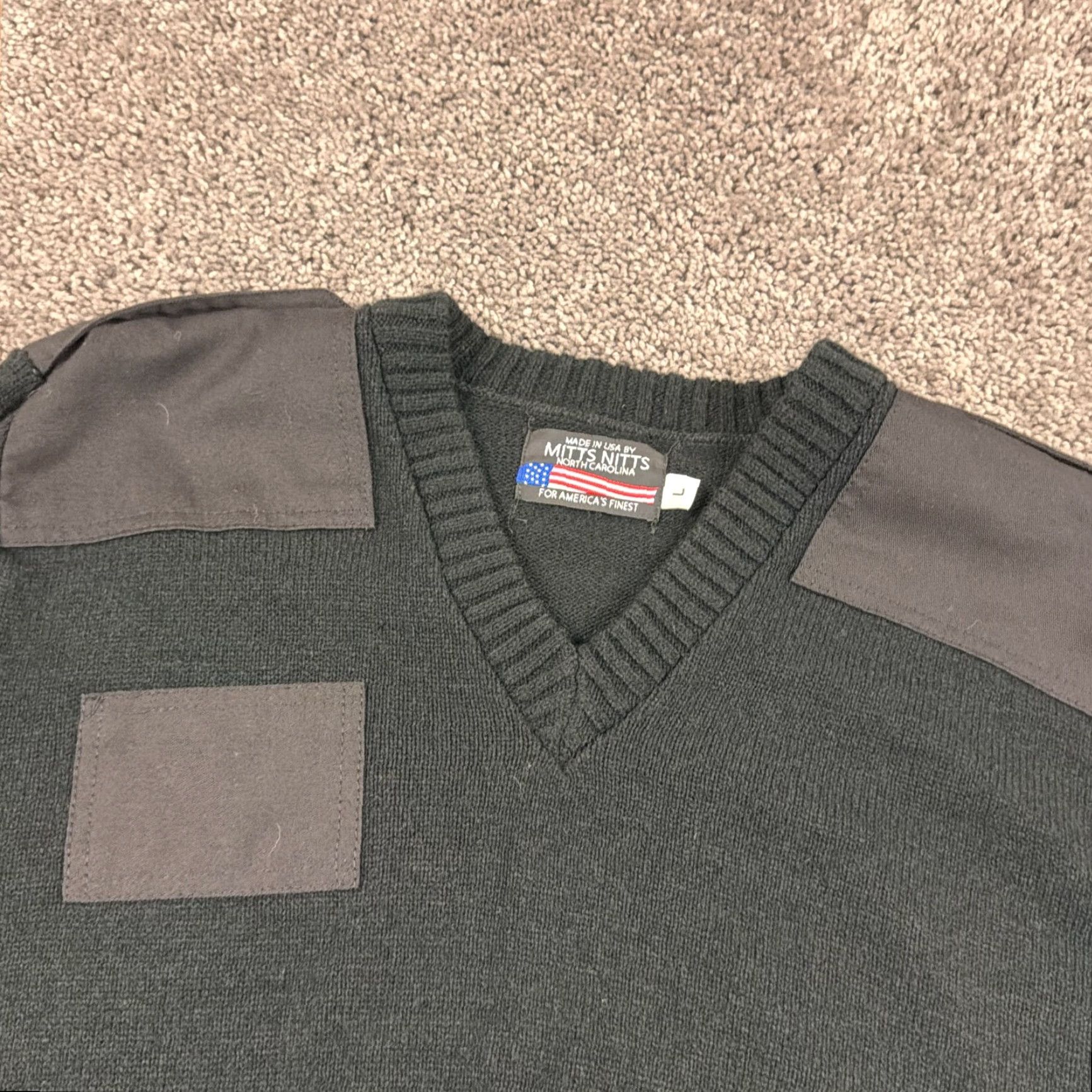 Vintage VINTAGE Mitts Nitts Sweater Mens L Black V-Neck Pullover Military Made in USA Shirt Size US L / EU 52-54 / 3 - 2 Thumbnail