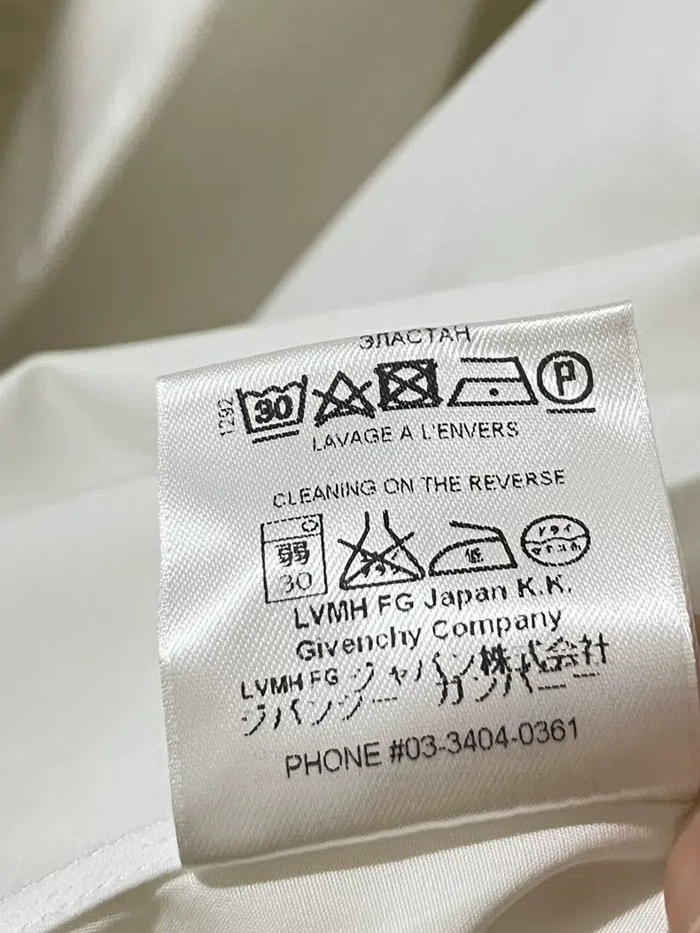 Givenchy Givenchy size F White Star Pattern Shirt Size US S / EU 44-46 / 1 - 6 Thumbnail