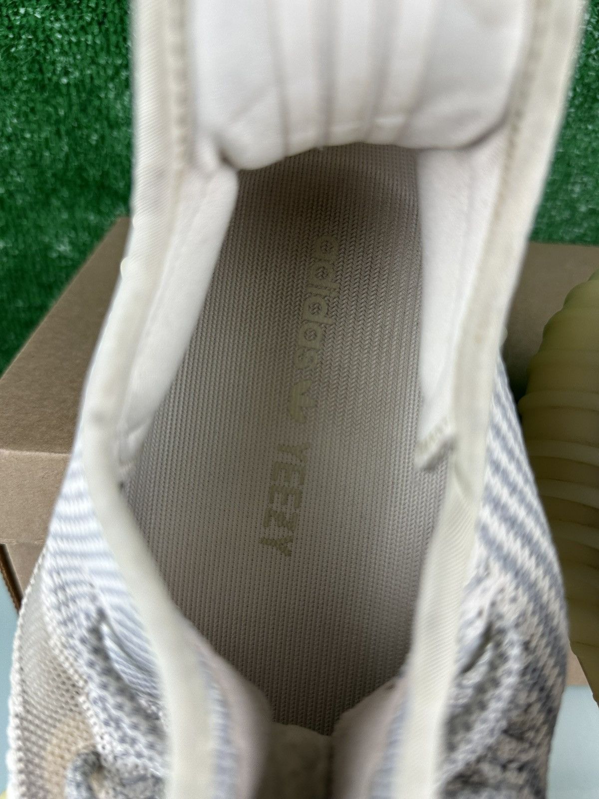 Yeezy Yeezy Boost 350 V2 Lundmark Non-Reflective Size 9 Size US 9 / EU 42 - 5 Thumbnail
