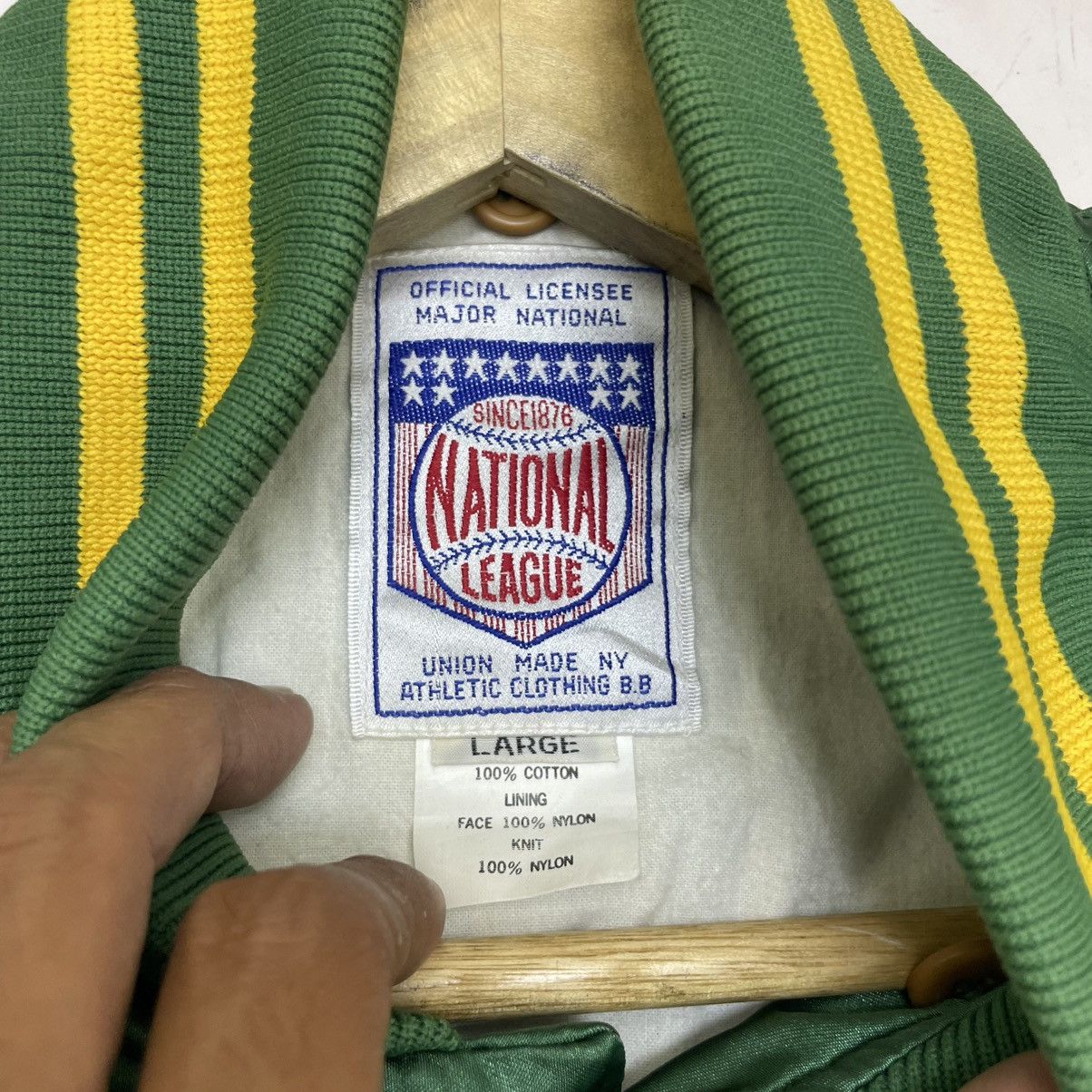 Chalk Line × MLB × Starter 💥Vtg National League Oakland Athletics Satin Bomber Jacket Size US L / EU 52-54 / 3 - 8 Thumbnail