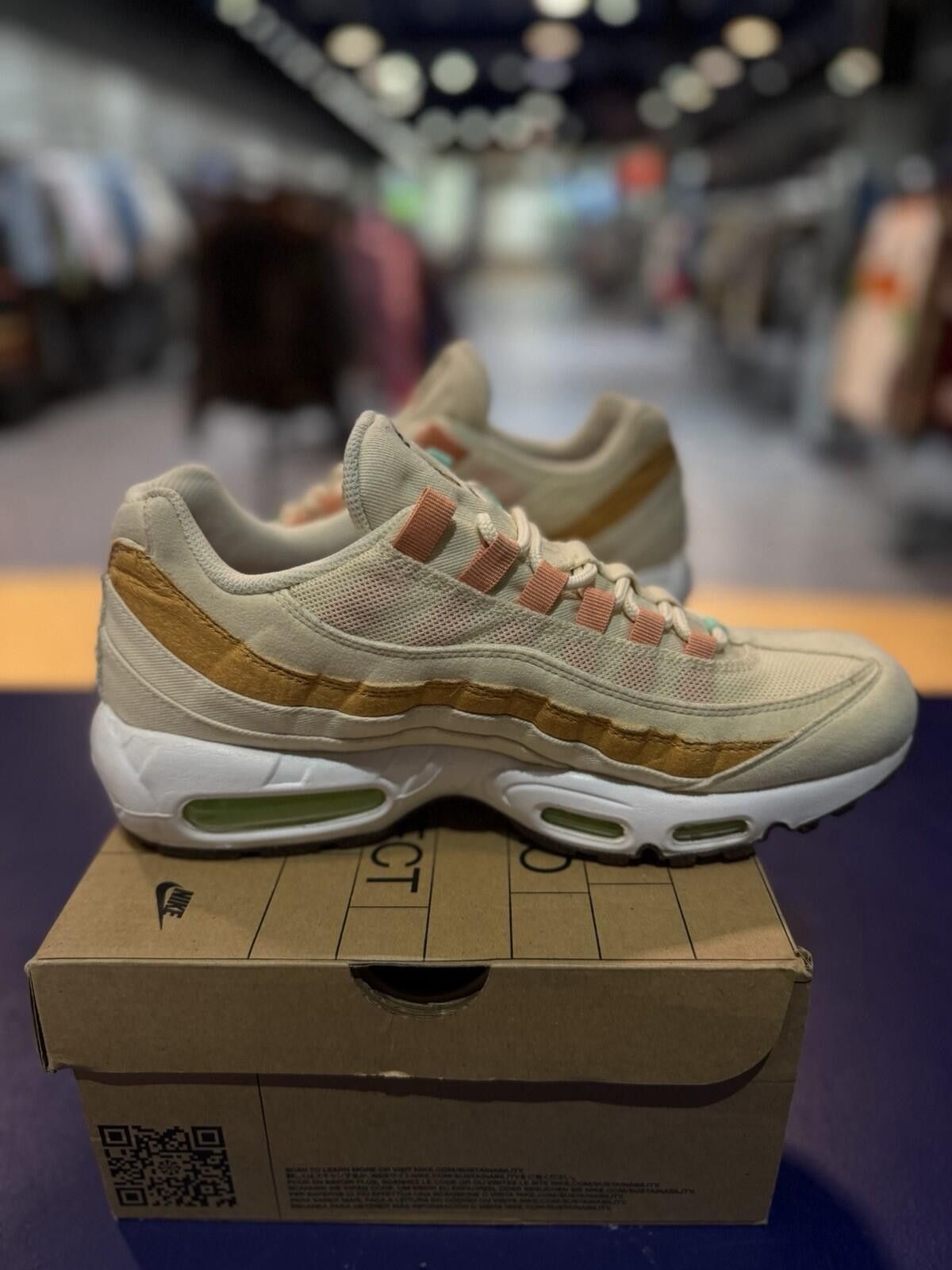 Nike Air Max 95 NRG Pineapple Men’s Size 10 (CZ0154 100) Size US 10 / EU 43 - 10 Thumbnail