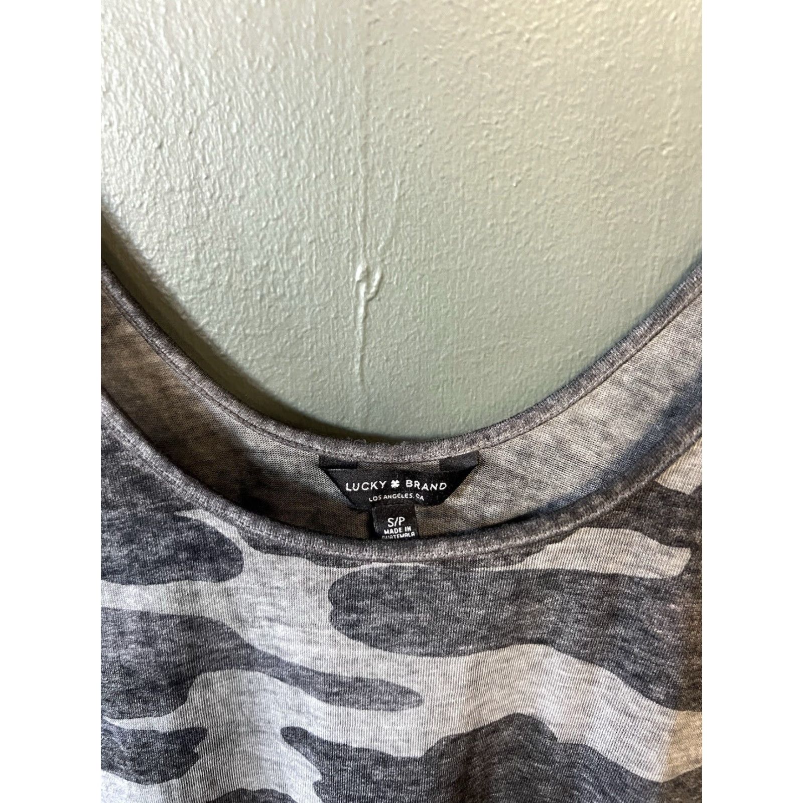 Lucky Brand Lucky Brand Tank Top Shirt PS Petite Camouflage Sleeveless Colorful Gray Multicolor Women’s Short Length 35 inches Size S / US 4 / IT 40 - 2 Thumbnail