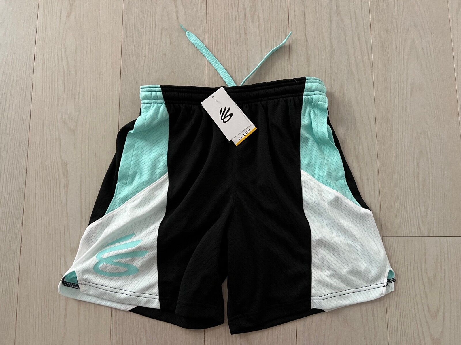 Under Armour Under Armour 1380327 Curry Splash Shorts ( S ) Size US 30 / EU 46 - 2 Thumbnail
