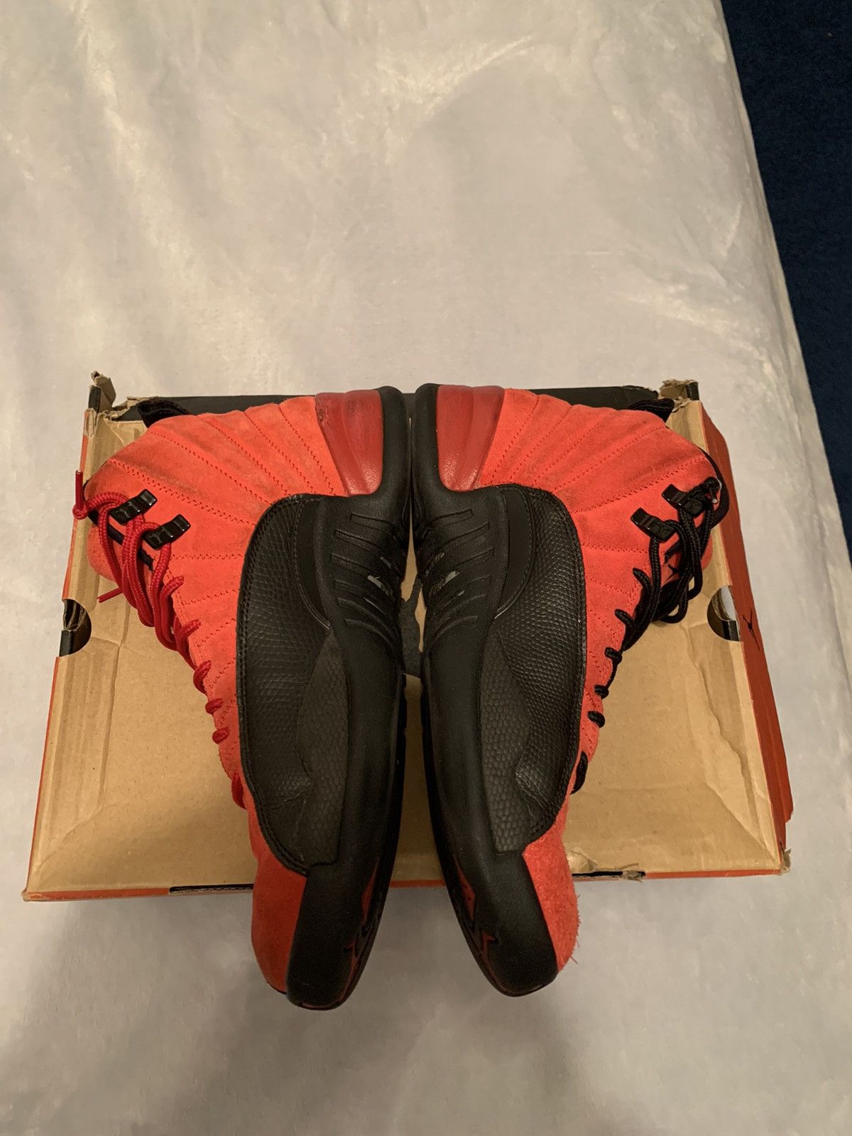 Jordan Brand Jordan 12 Retro Reverse Flu Game 2020 Size 10.5 Size US 10.5 / EU 43-44 - 4 Thumbnail