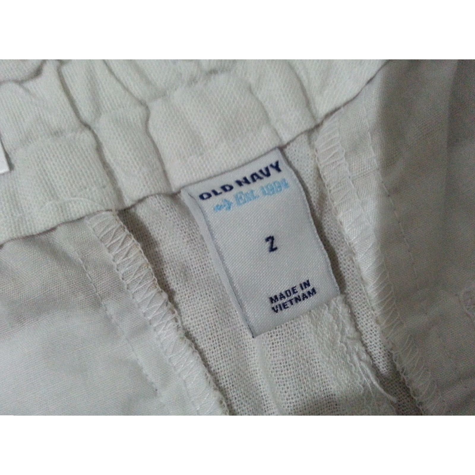 Old Navy Womens Old Navy Khaki Shorts 2 Cotton Chino White 2 Regular Jeans? Size 26" / US 2 / IT 38 - 4 Thumbnail