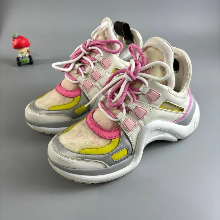 Louis Vuitton Archlight Low-top Sneakers for Women 0079